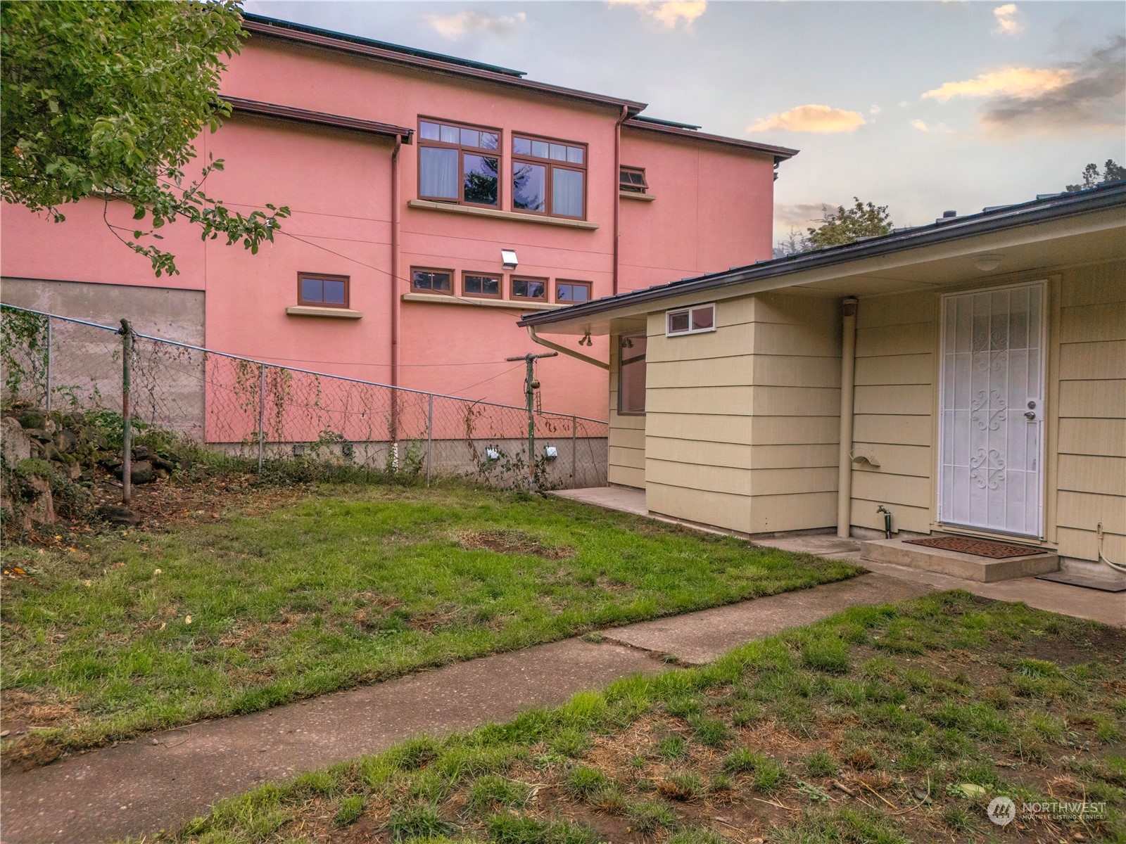 10057 Arrowsmith Avenue S