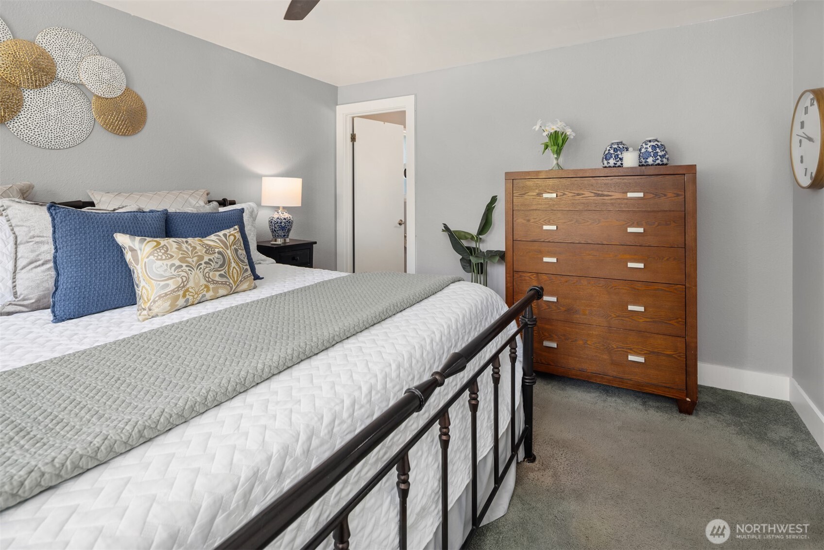 9011 Latona Avenue NE