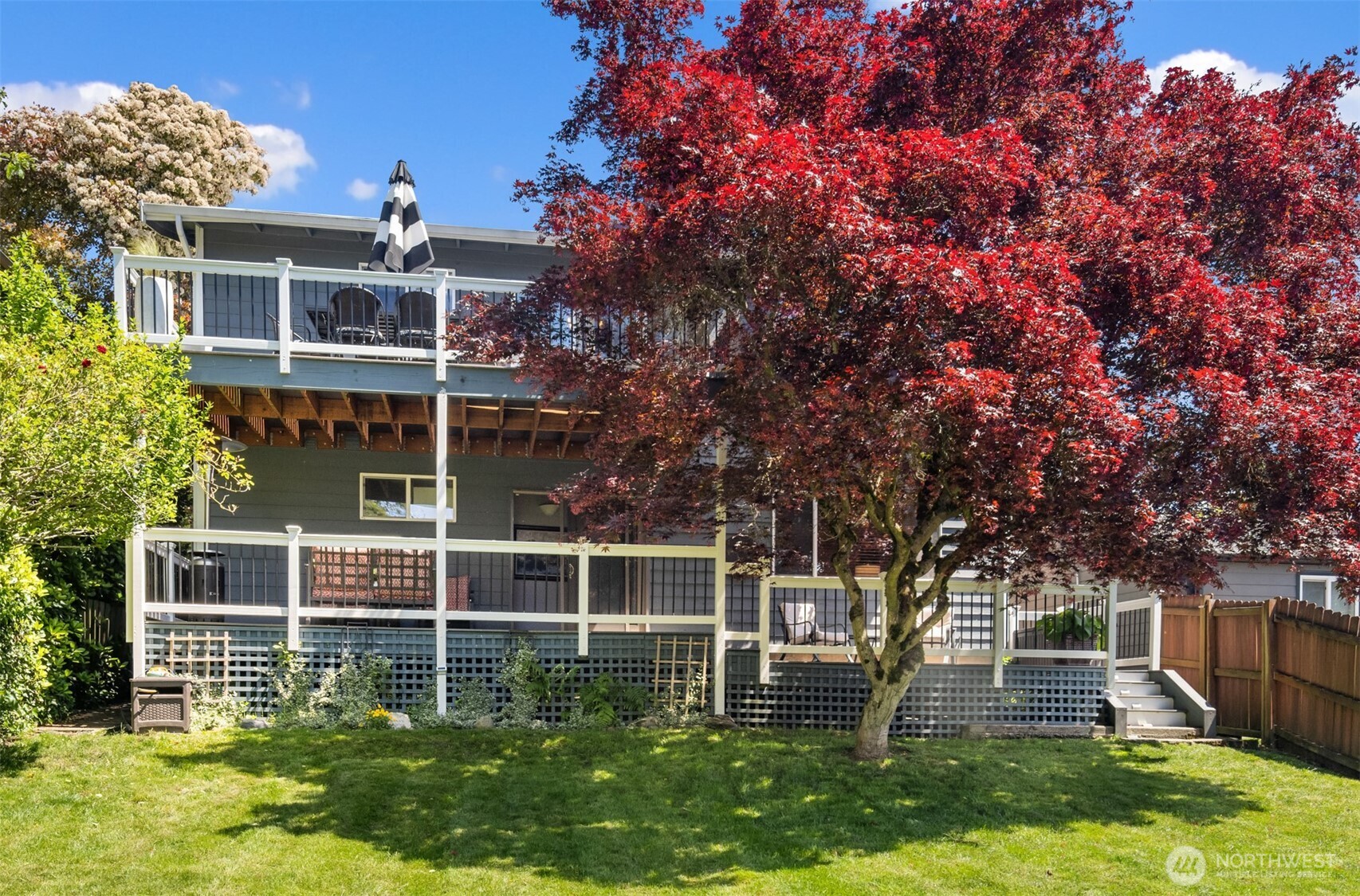 9011 Latona Avenue NE