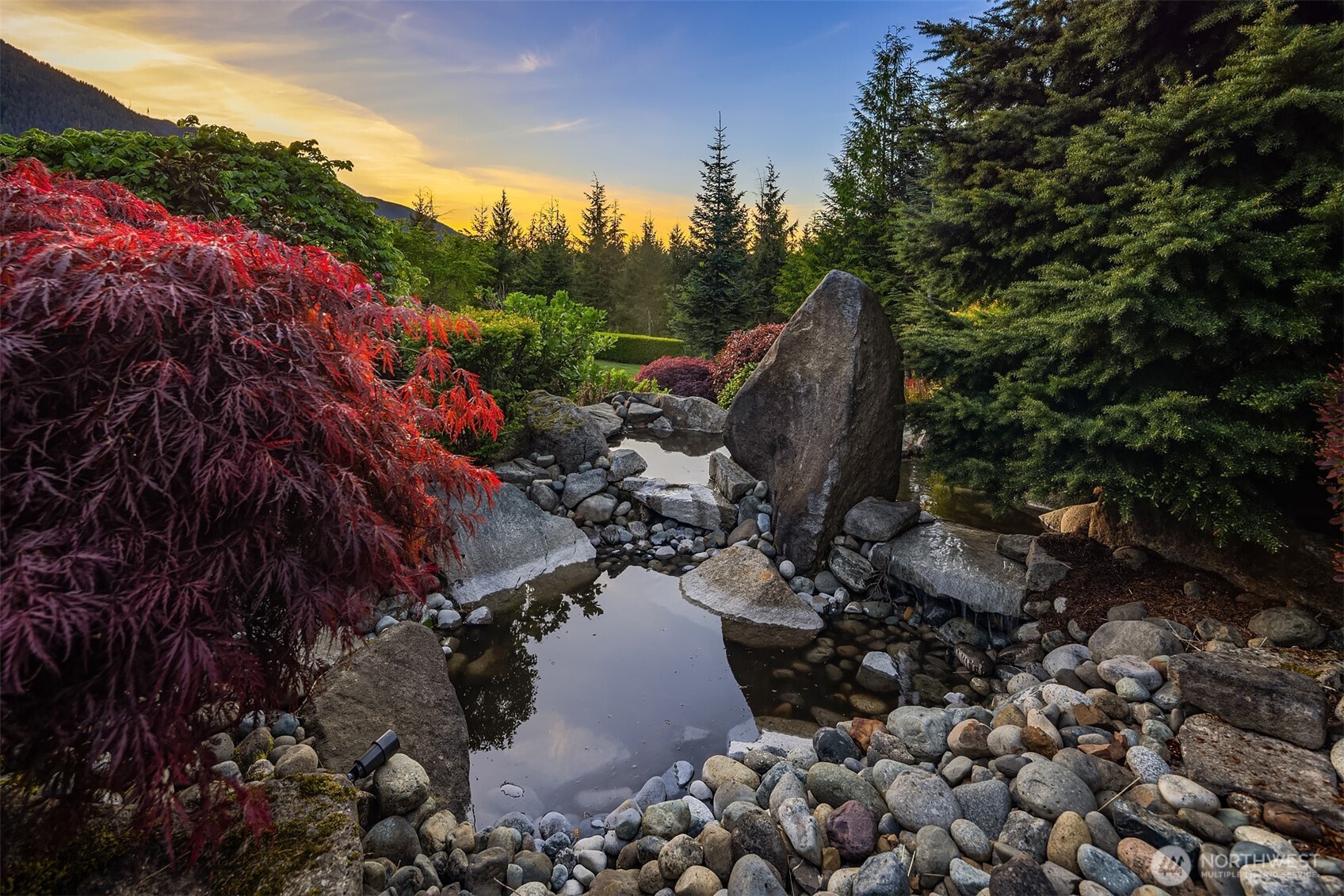 15803 Uplands Way SE