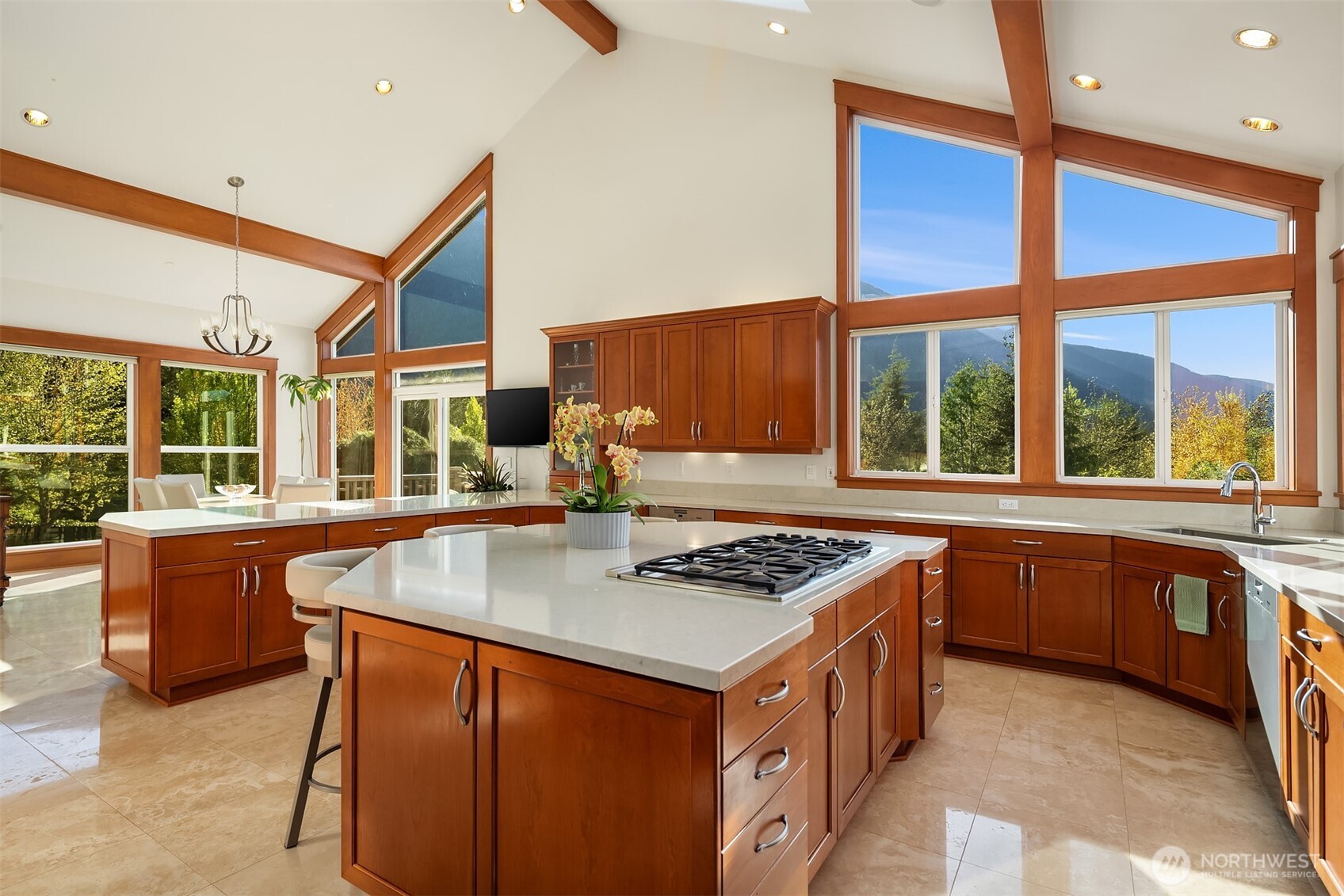 15803 Uplands Way SE