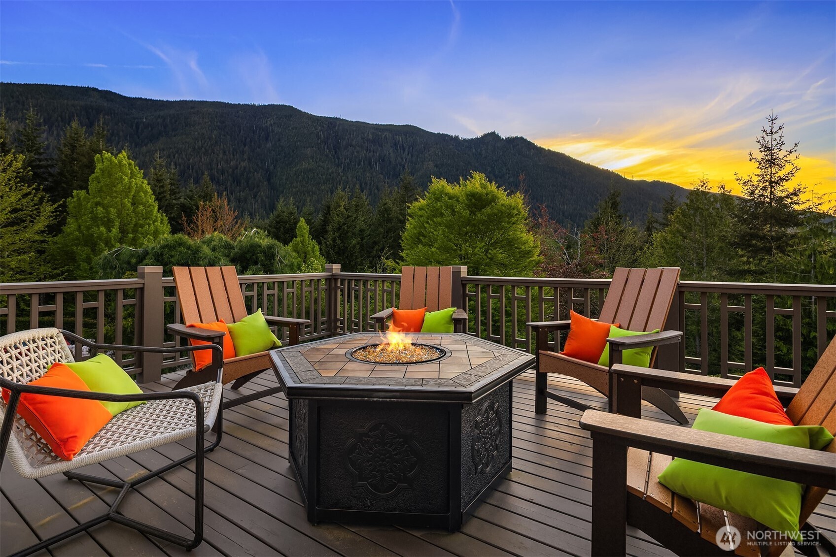 15803 Uplands Way SE