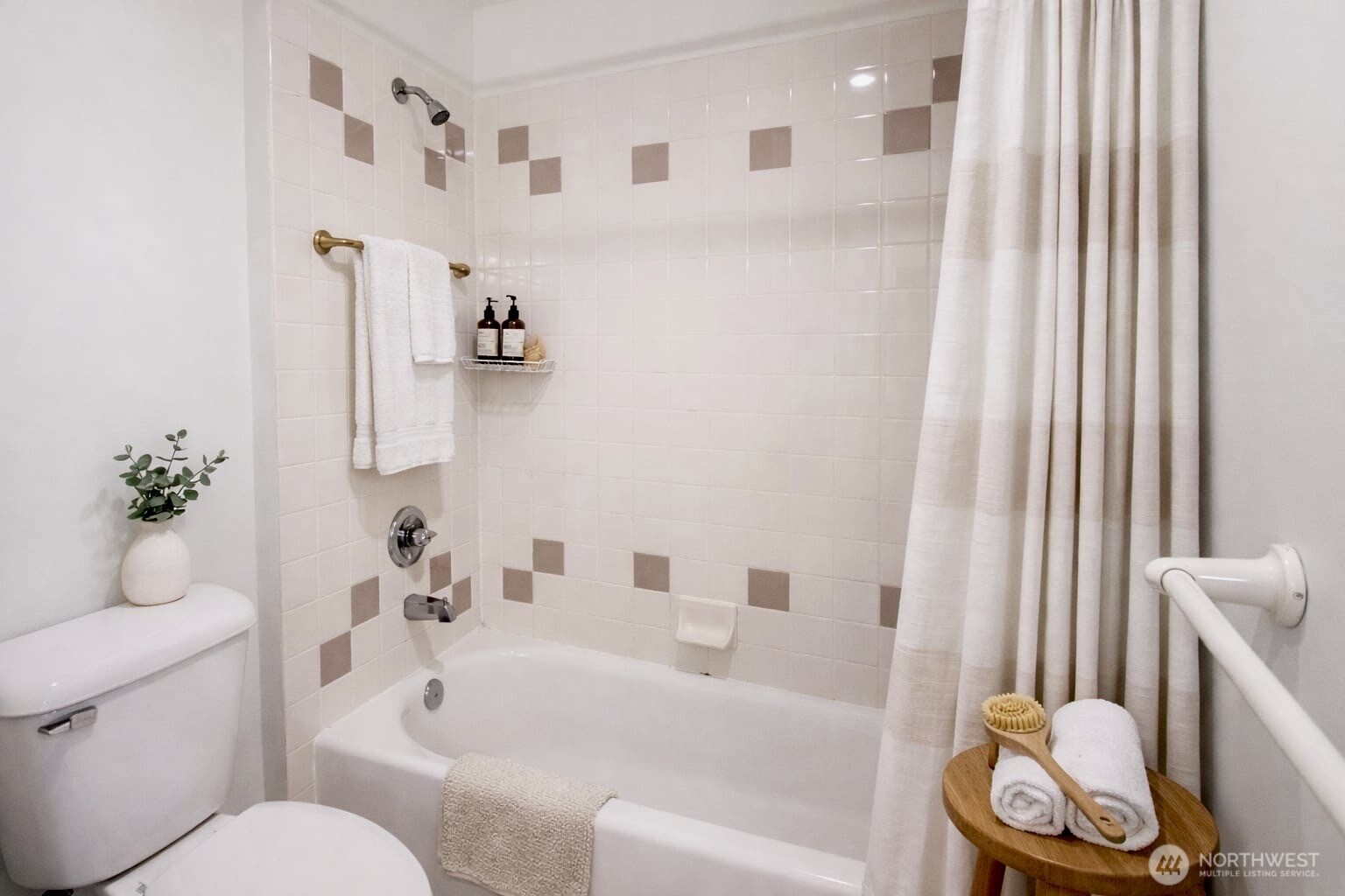 510 6th Avenue S Unit: 603