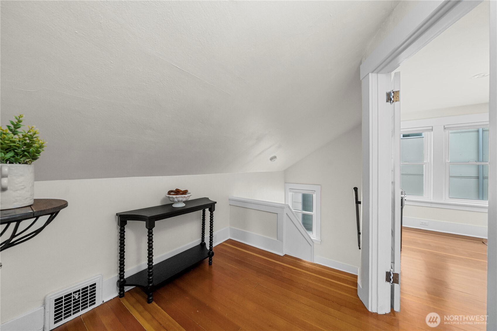 1509 4th Avenue W