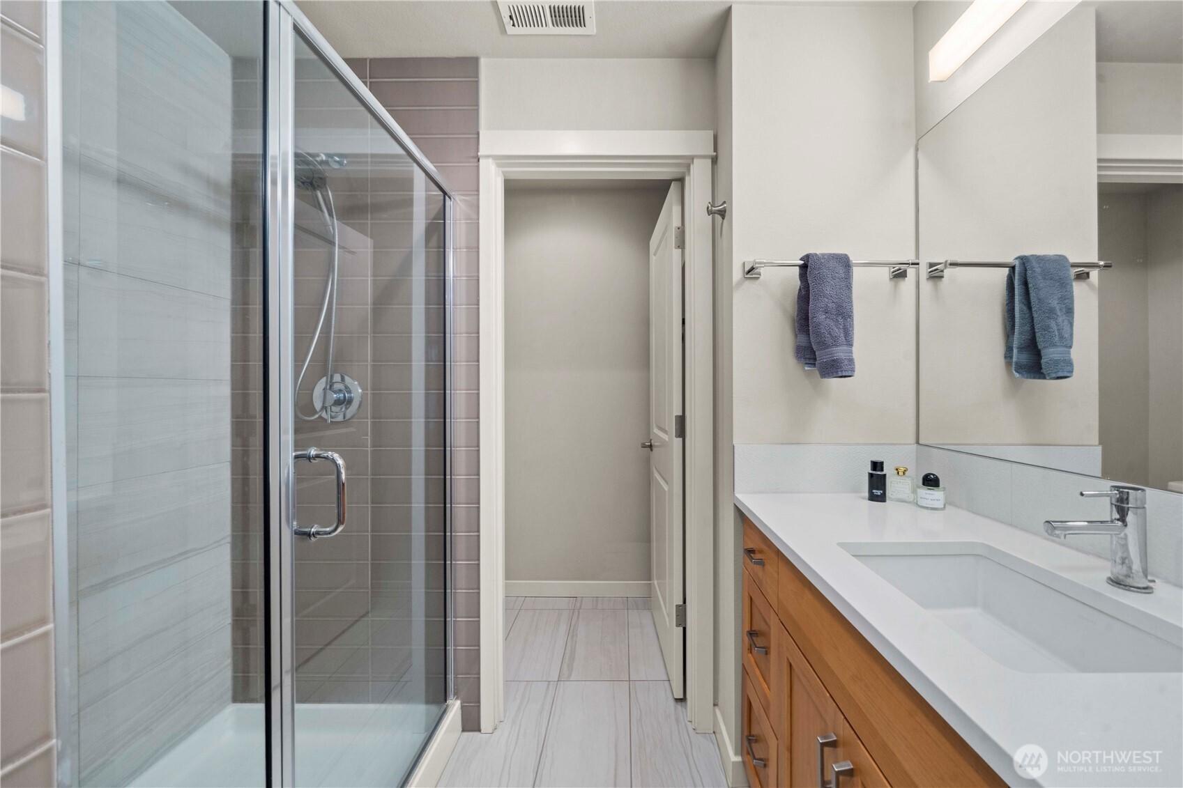 23000 NE 8th Street Unit: E5