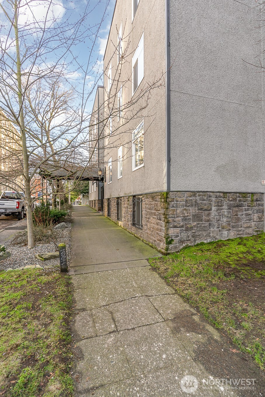 403 Terry Avenue Unit: Apt. 2