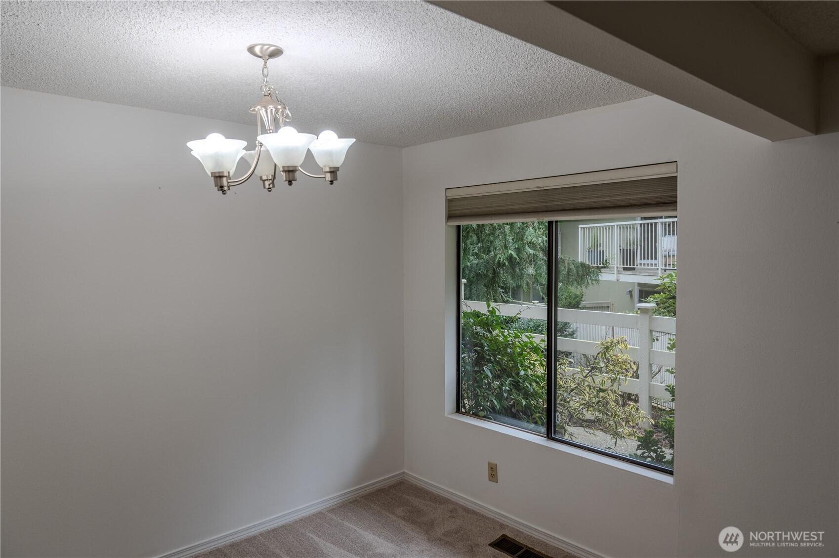 9904 NE 124th Street Unit: 1005
