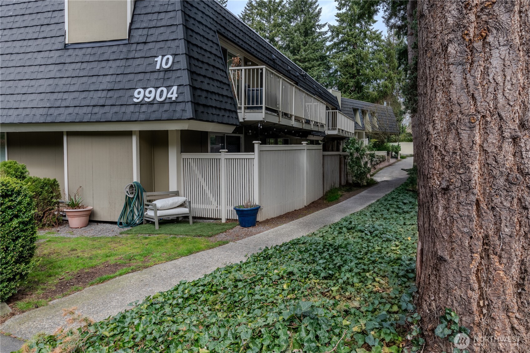 9904 NE 124th Street Unit: 1005