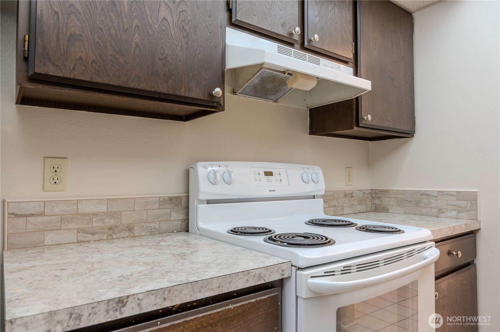 9904 NE 124th Street Unit: 1005