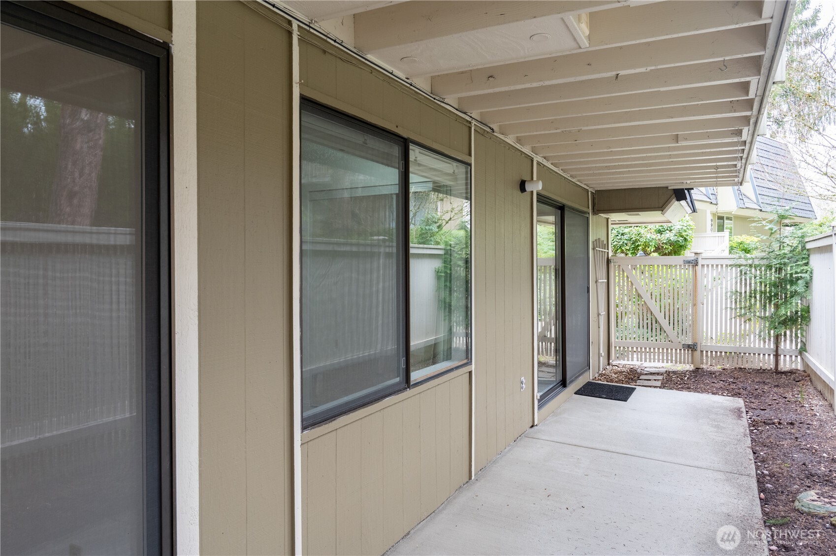 9904 NE 124th Street Unit: 1005