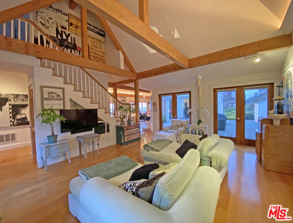 45340 Little Lake St