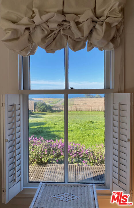 45340 Little Lake St