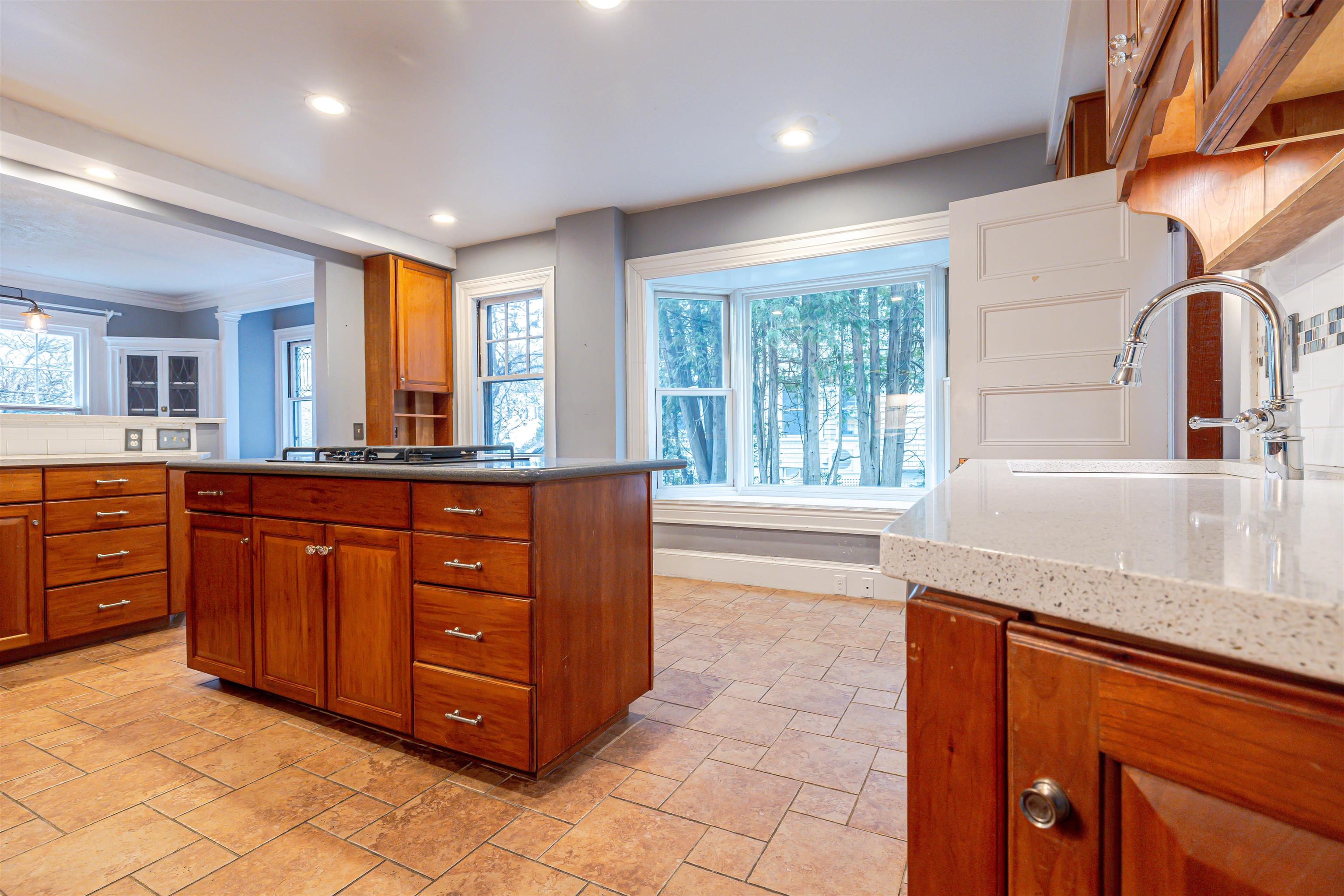 10 Ridge Road
