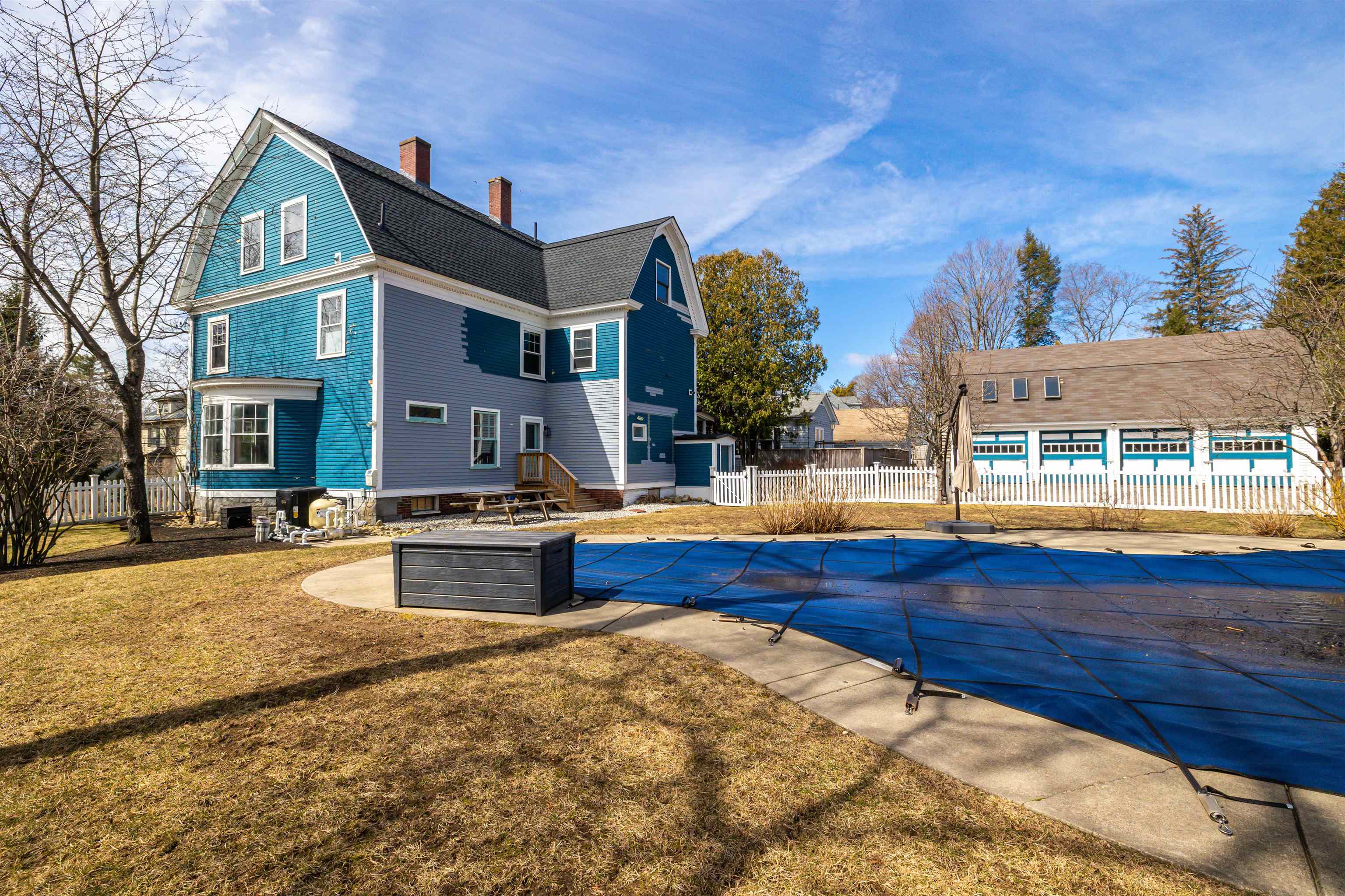 10 Ridge Road