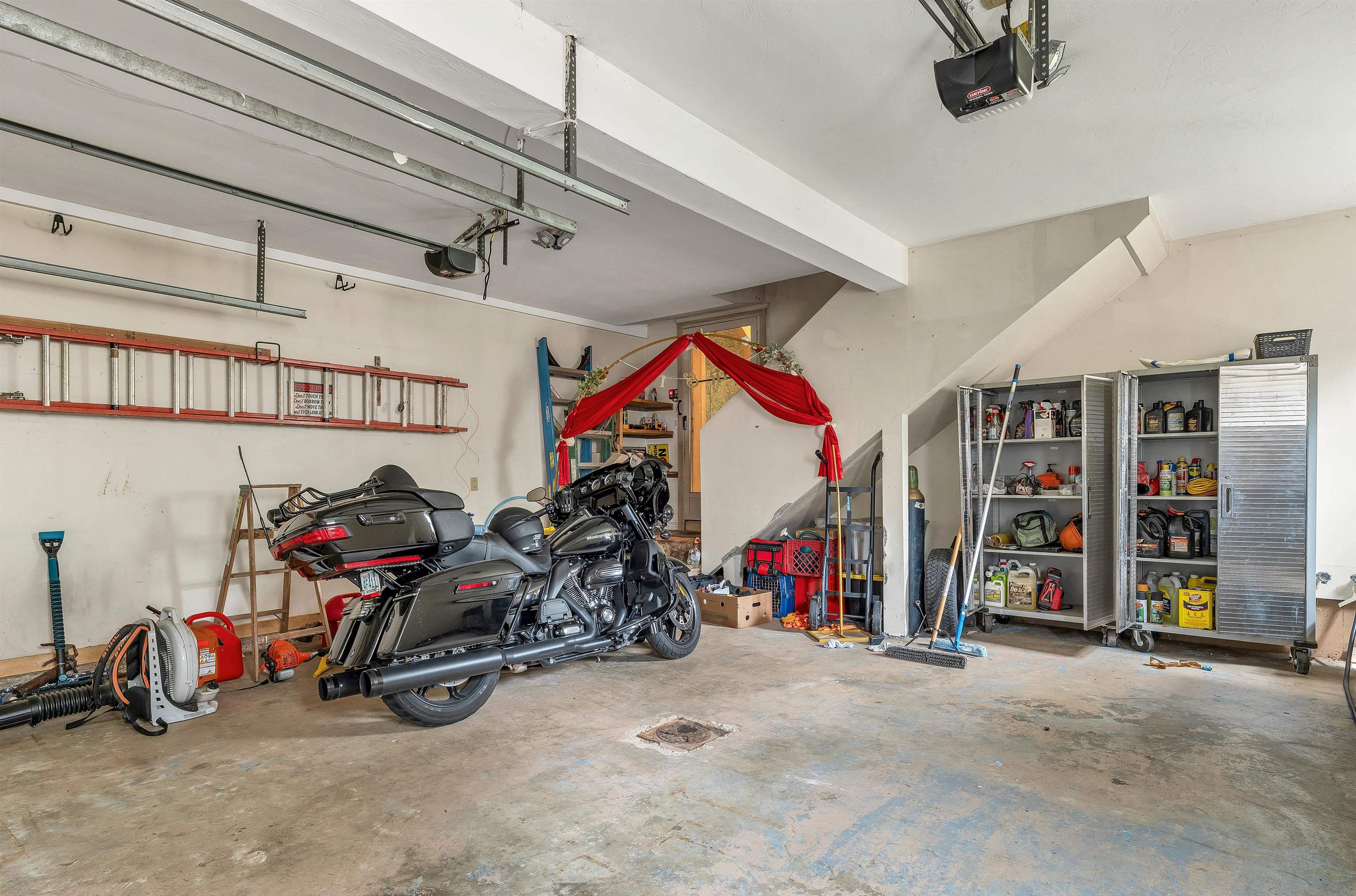 433 Hurricane Road