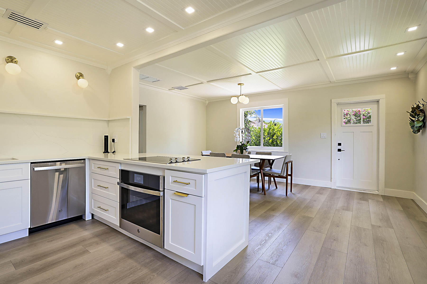 1630 N Ocean Breeze