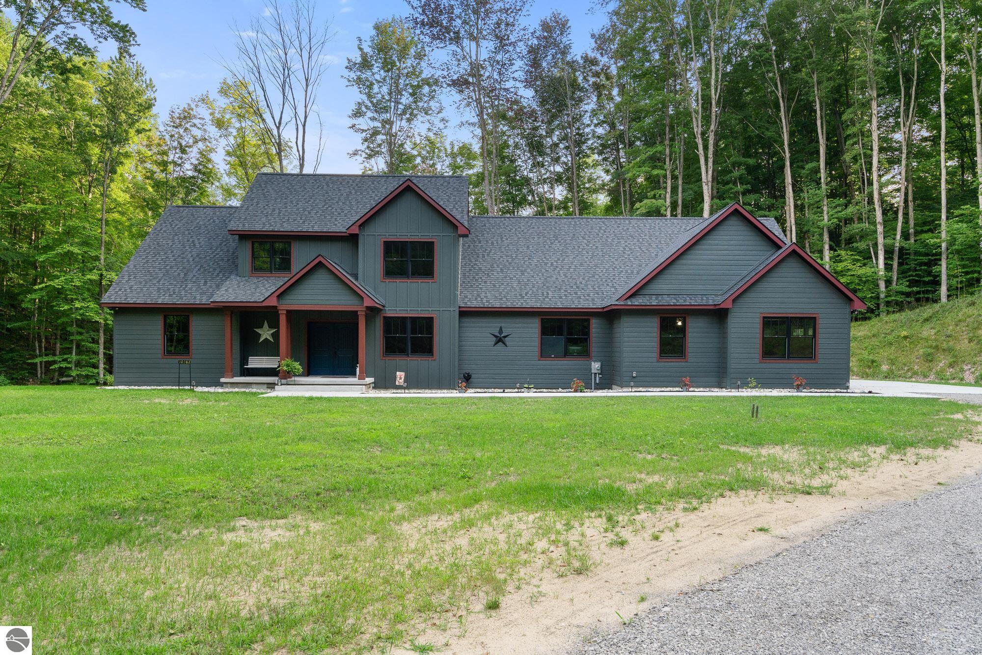 10382 Eagle Ridge Trail