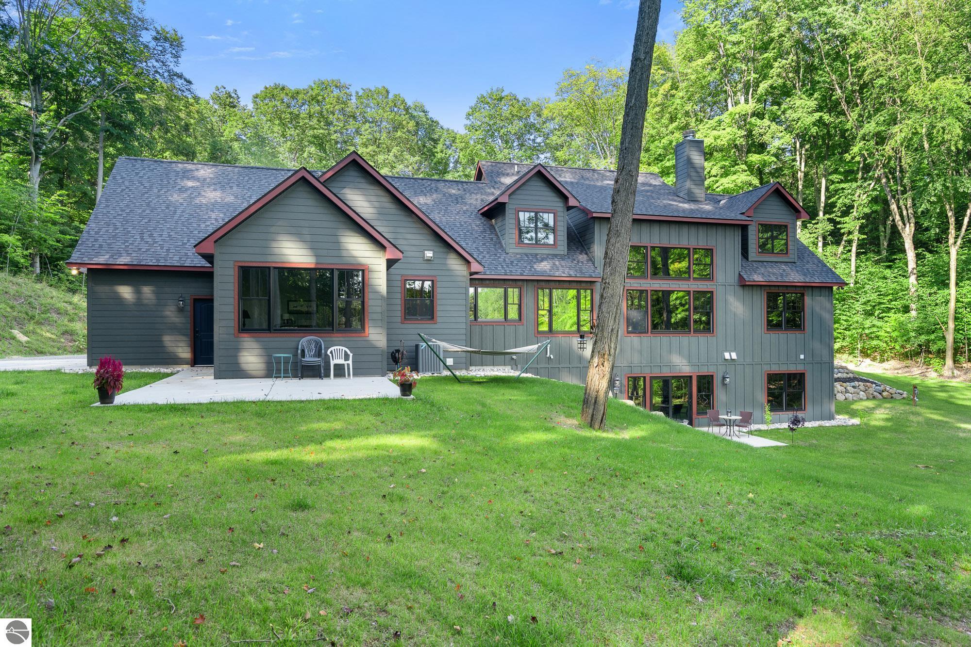10382 Eagle Ridge Trail