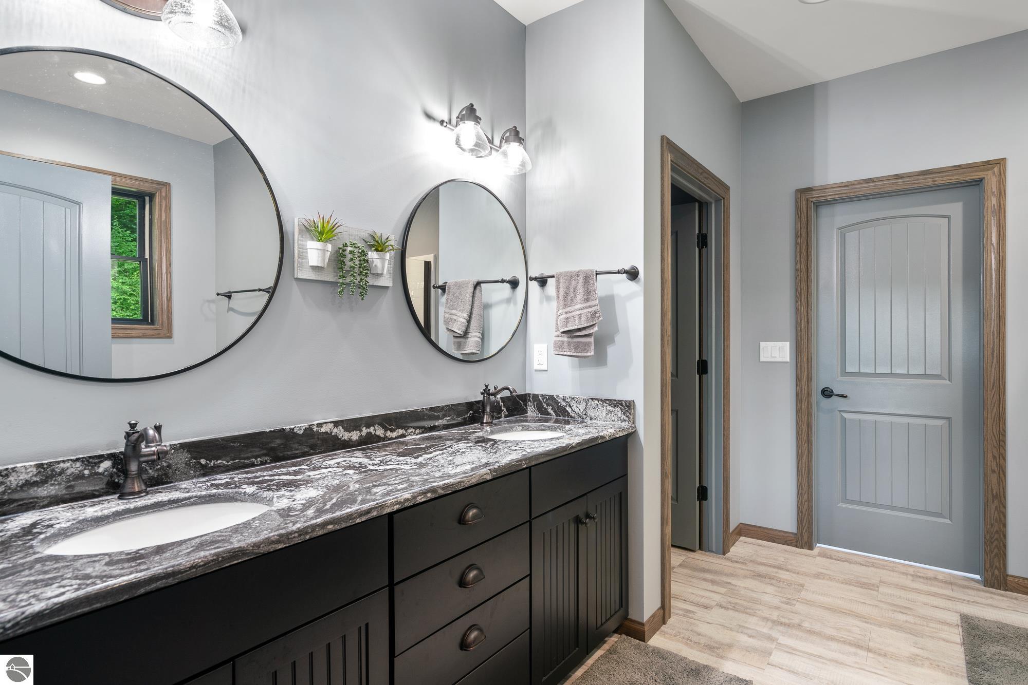 10382 Eagle Ridge Trail
