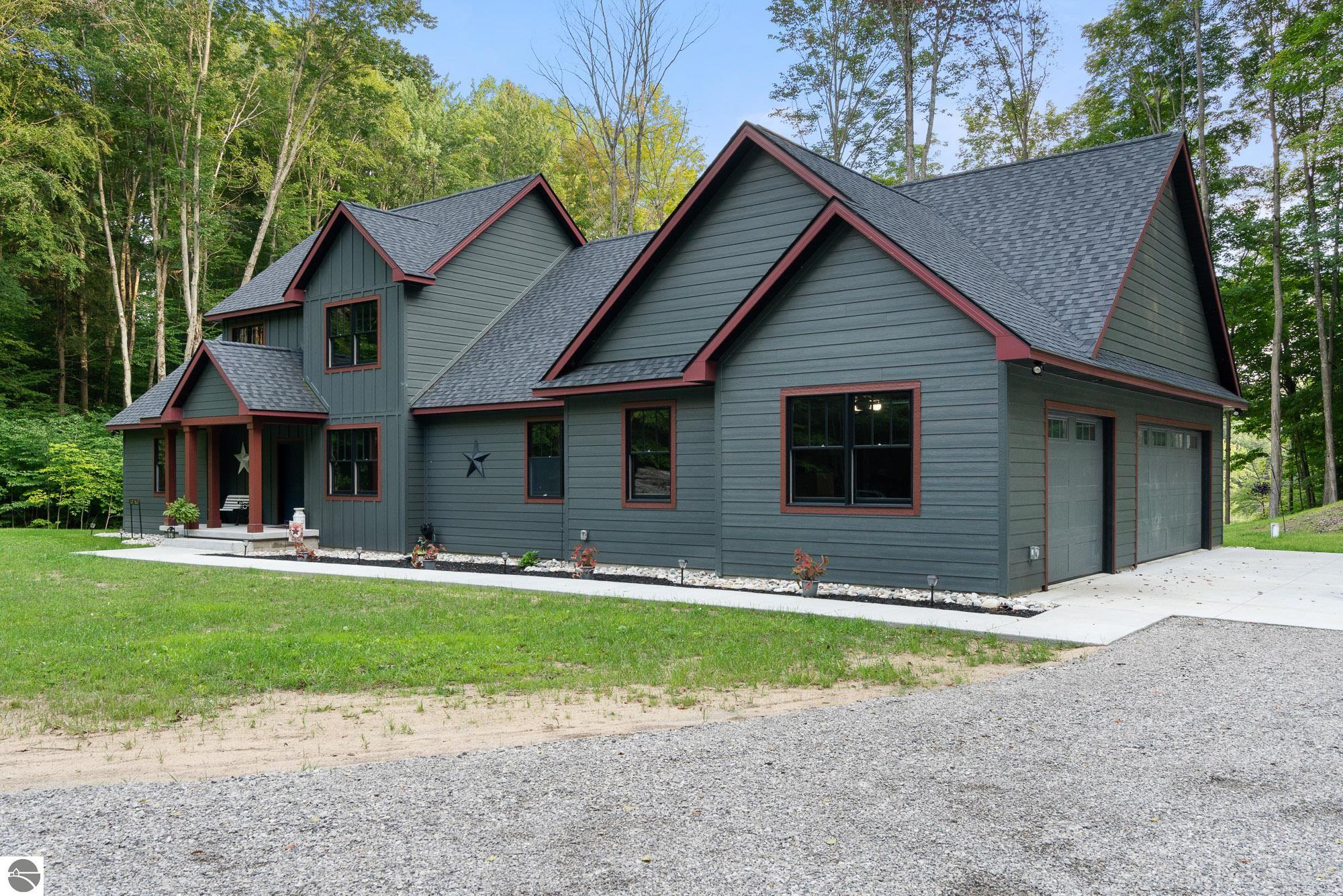 10382 Eagle Ridge Trail