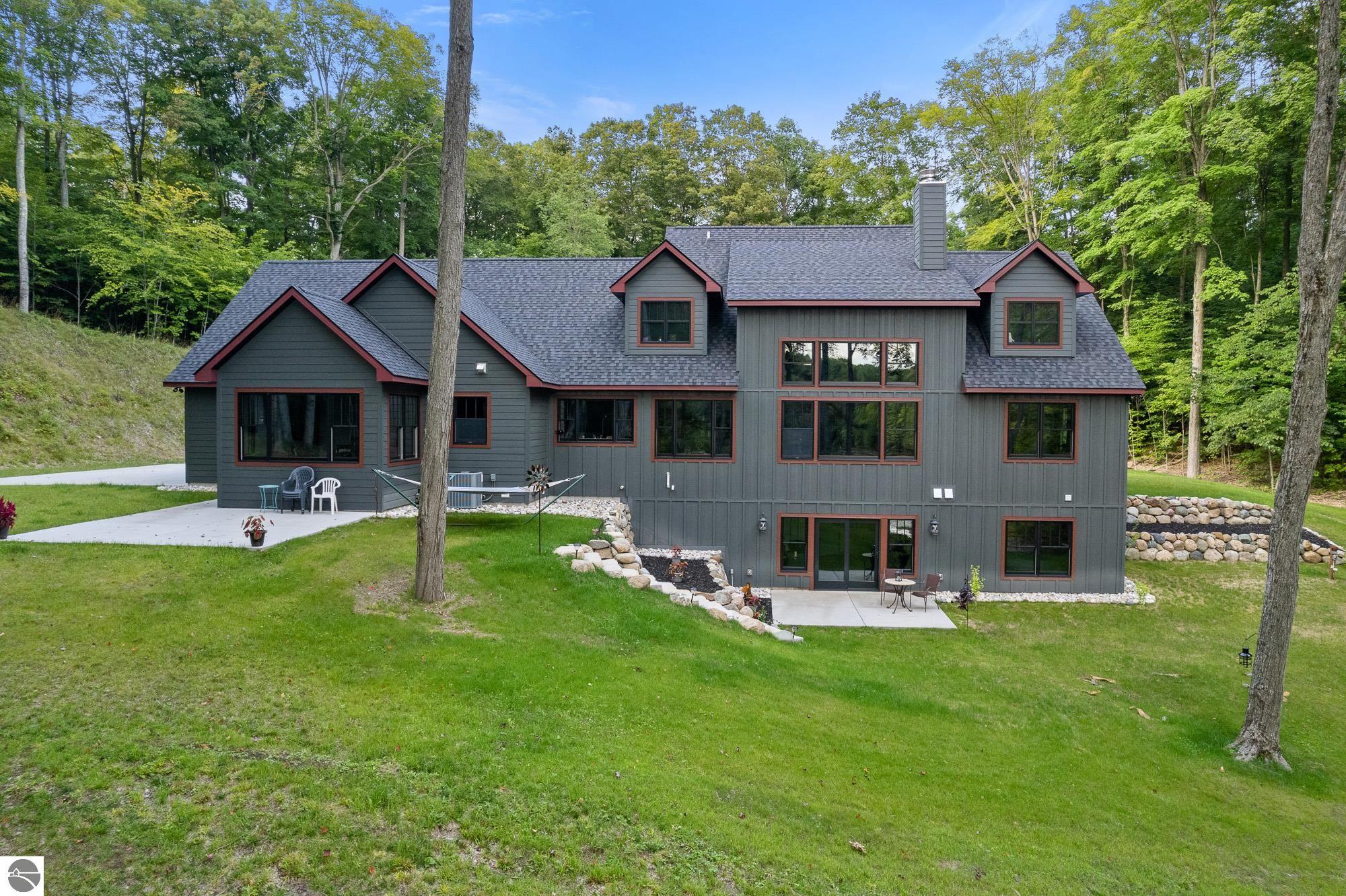 10382 Eagle Ridge Trail