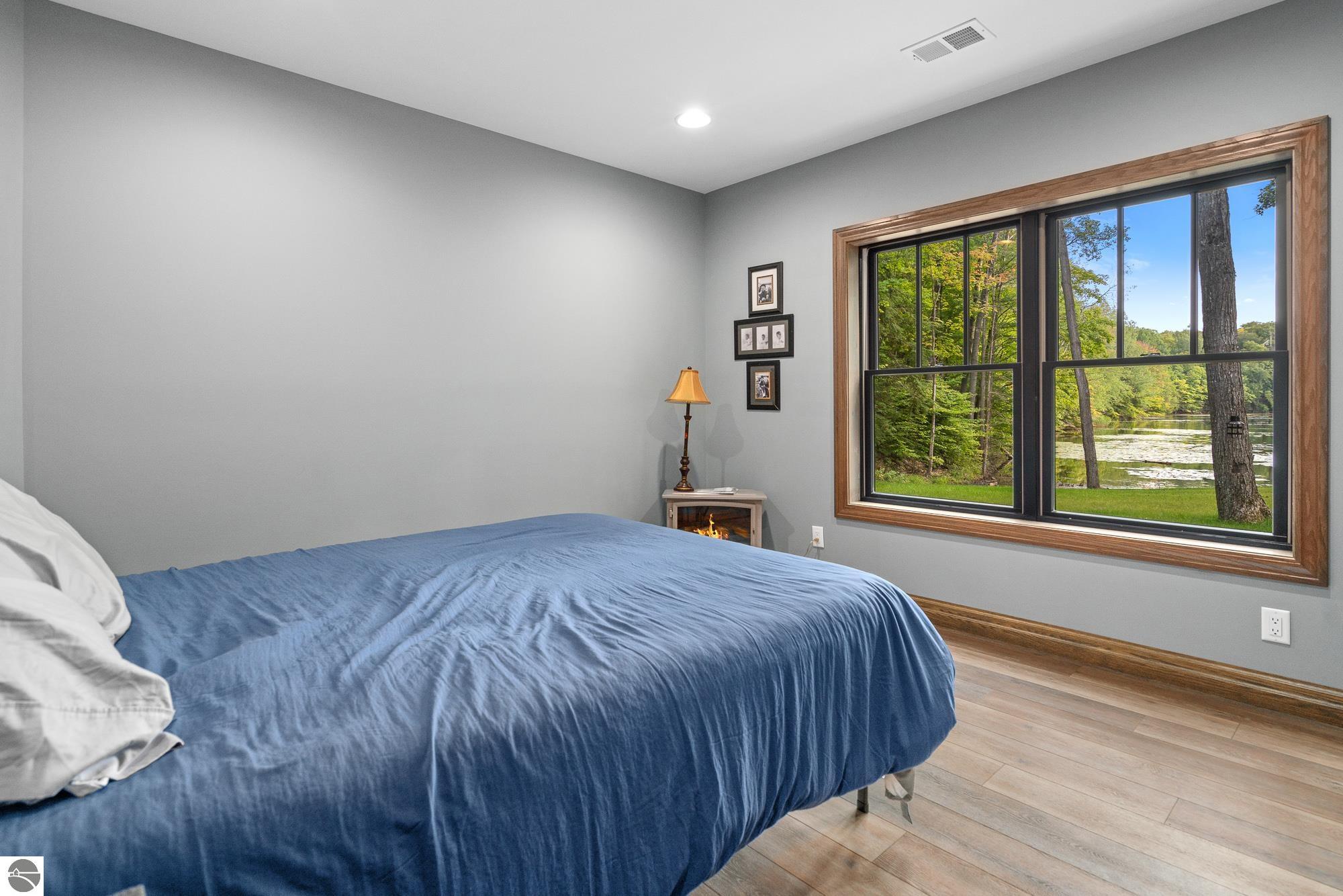 10382 Eagle Ridge Trail