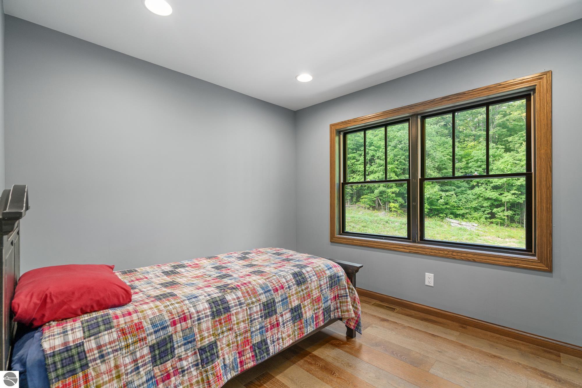 10382 Eagle Ridge Trail