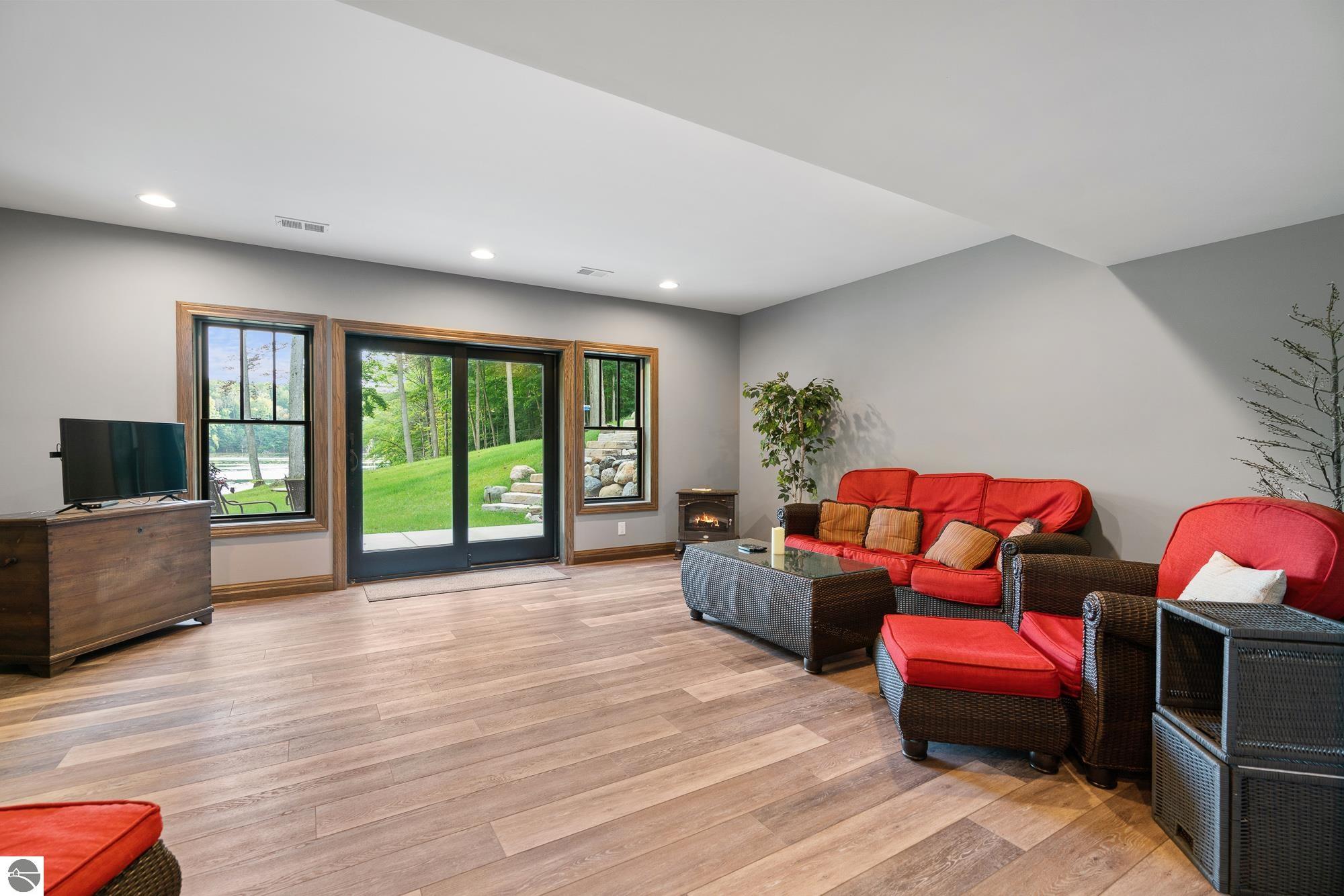 10382 Eagle Ridge Trail