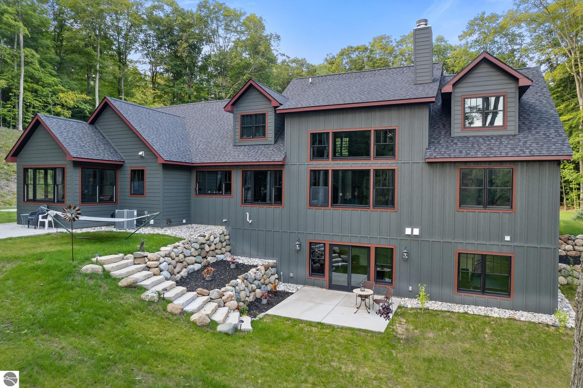 10382 Eagle Ridge Trail