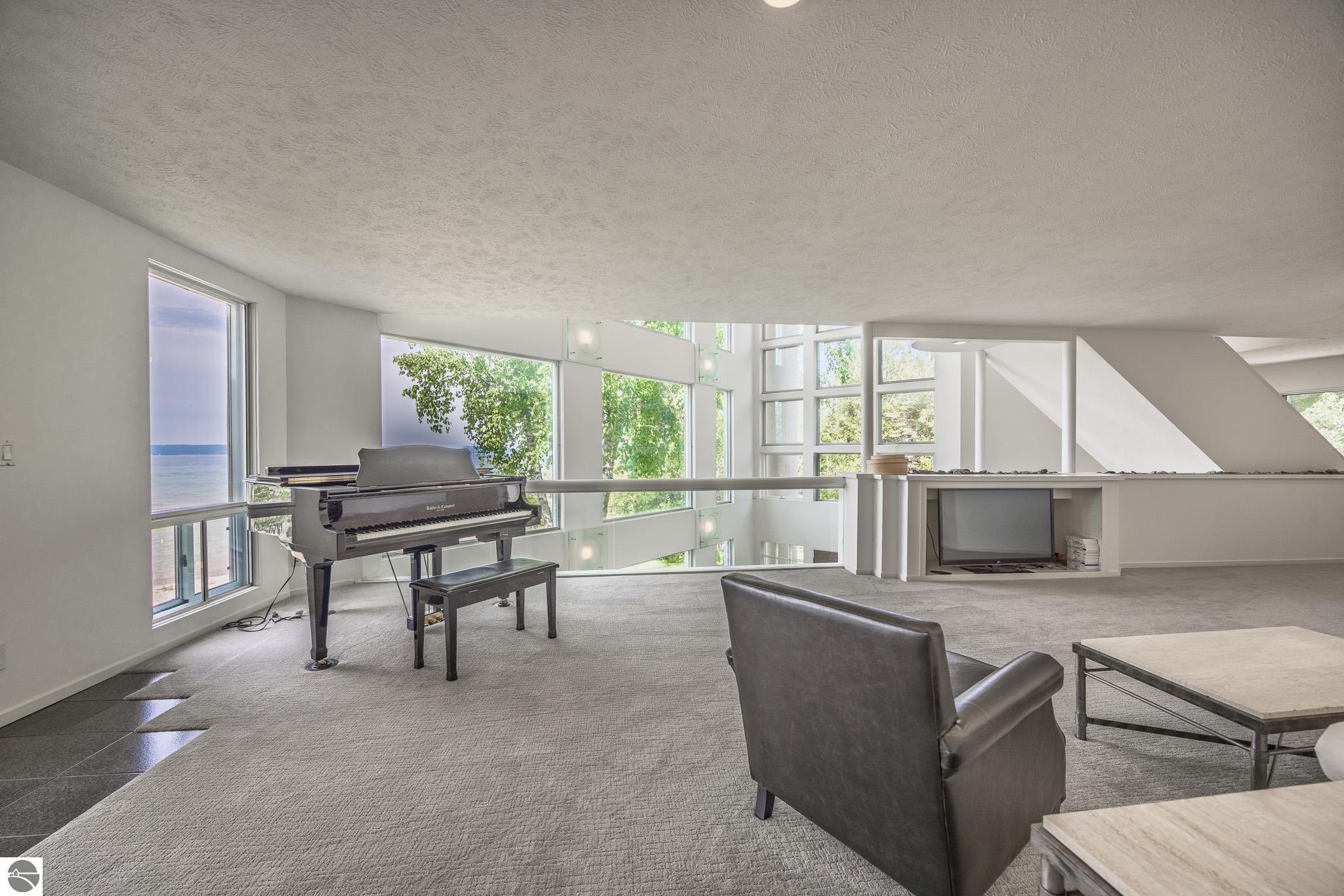 7857 Nine Mile Point Drive