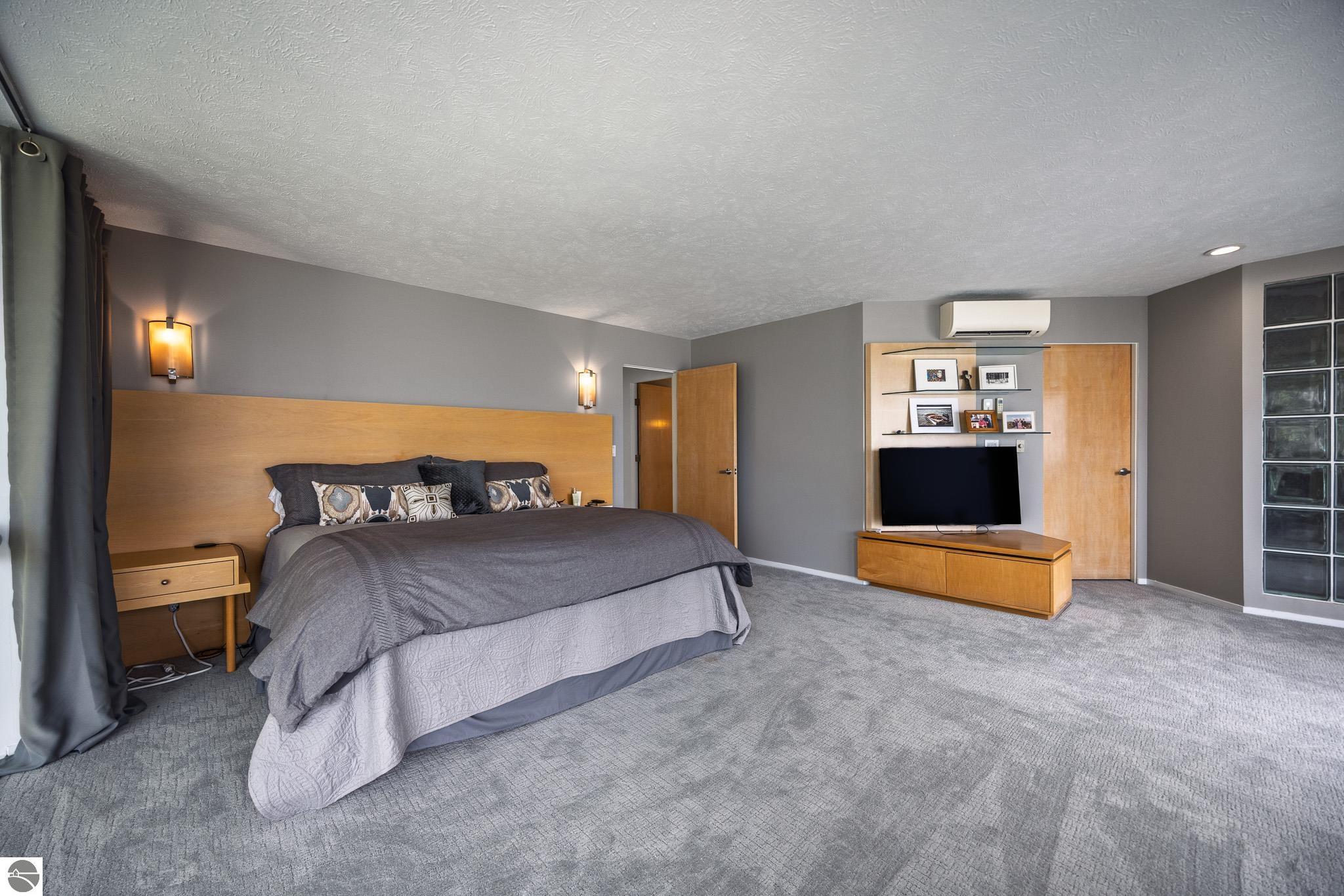 7857 Nine Mile Point Drive