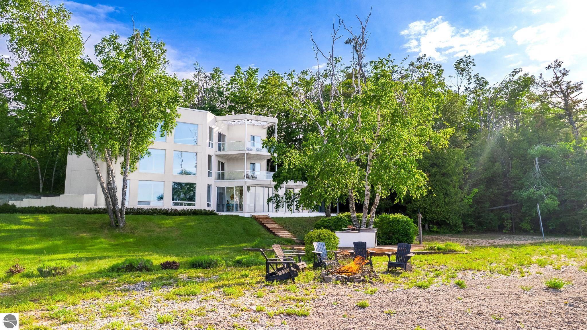 7857 Nine Mile Point Drive