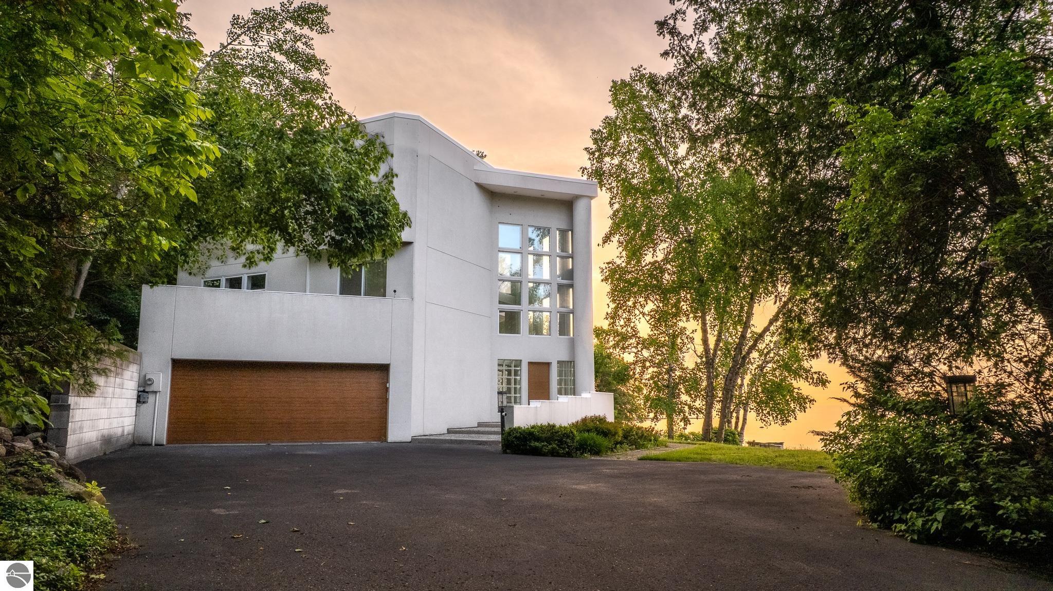 7857 Nine Mile Point Drive