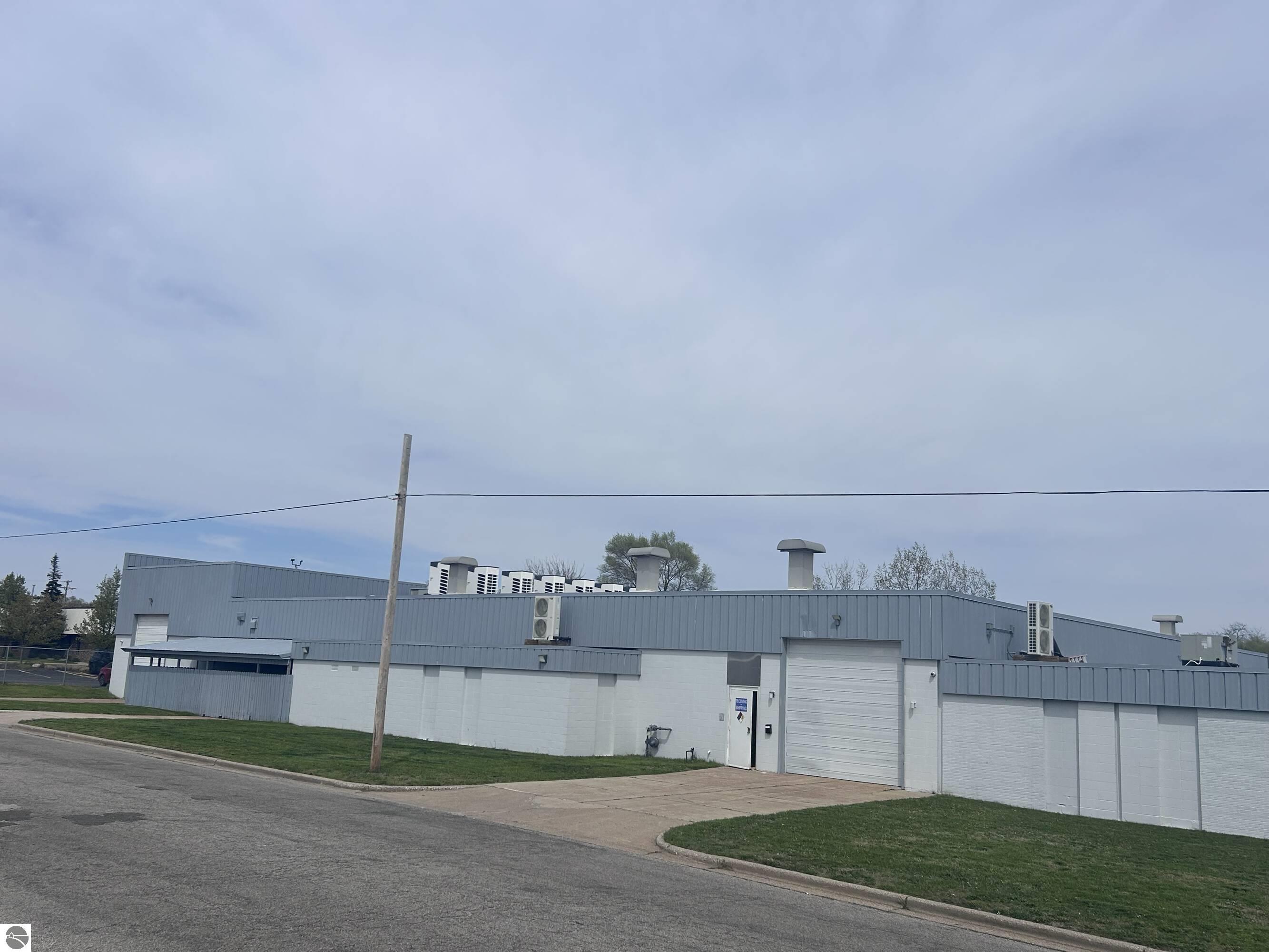 560 E Broadway