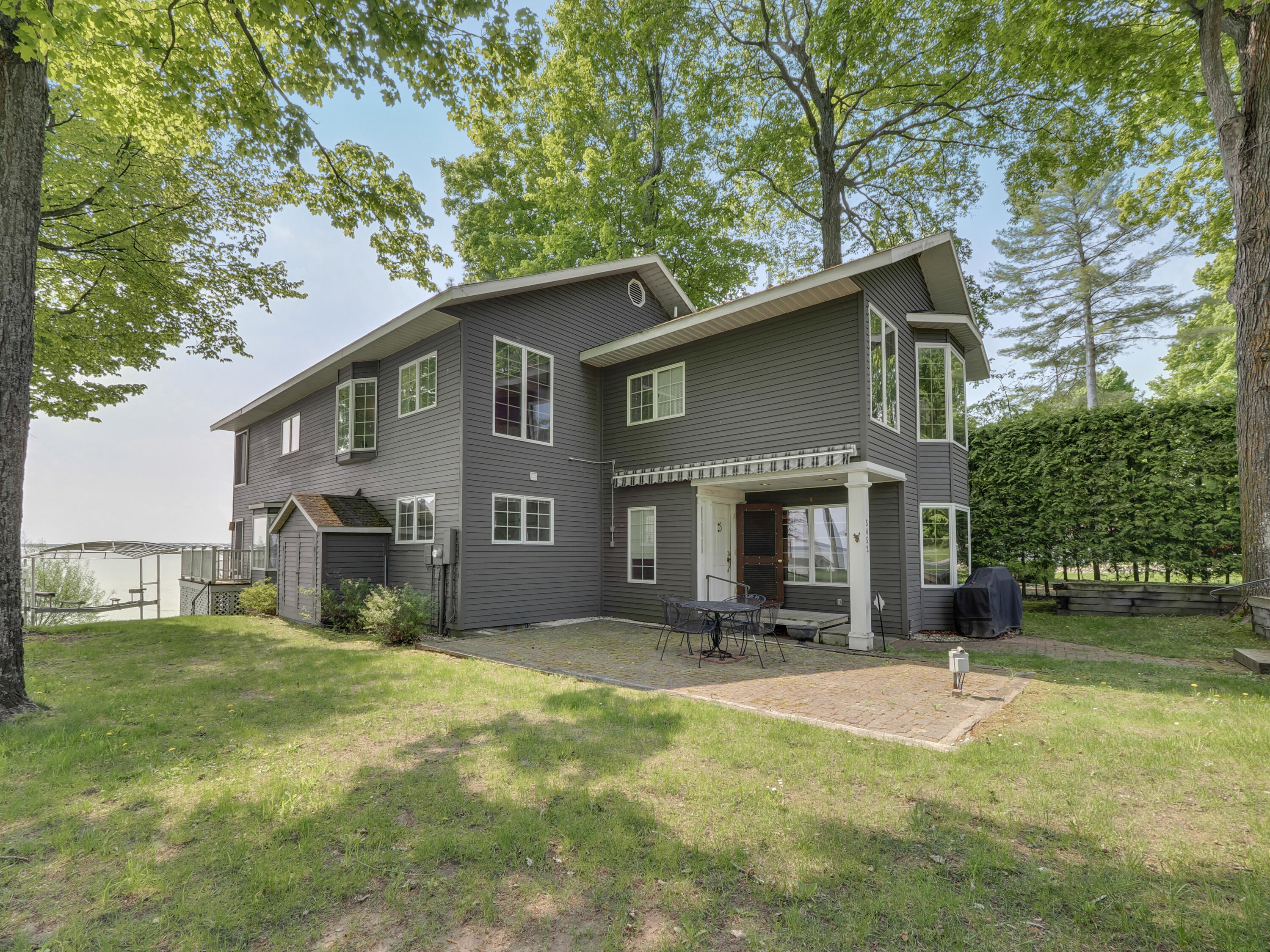 5452 Birchwood Drive