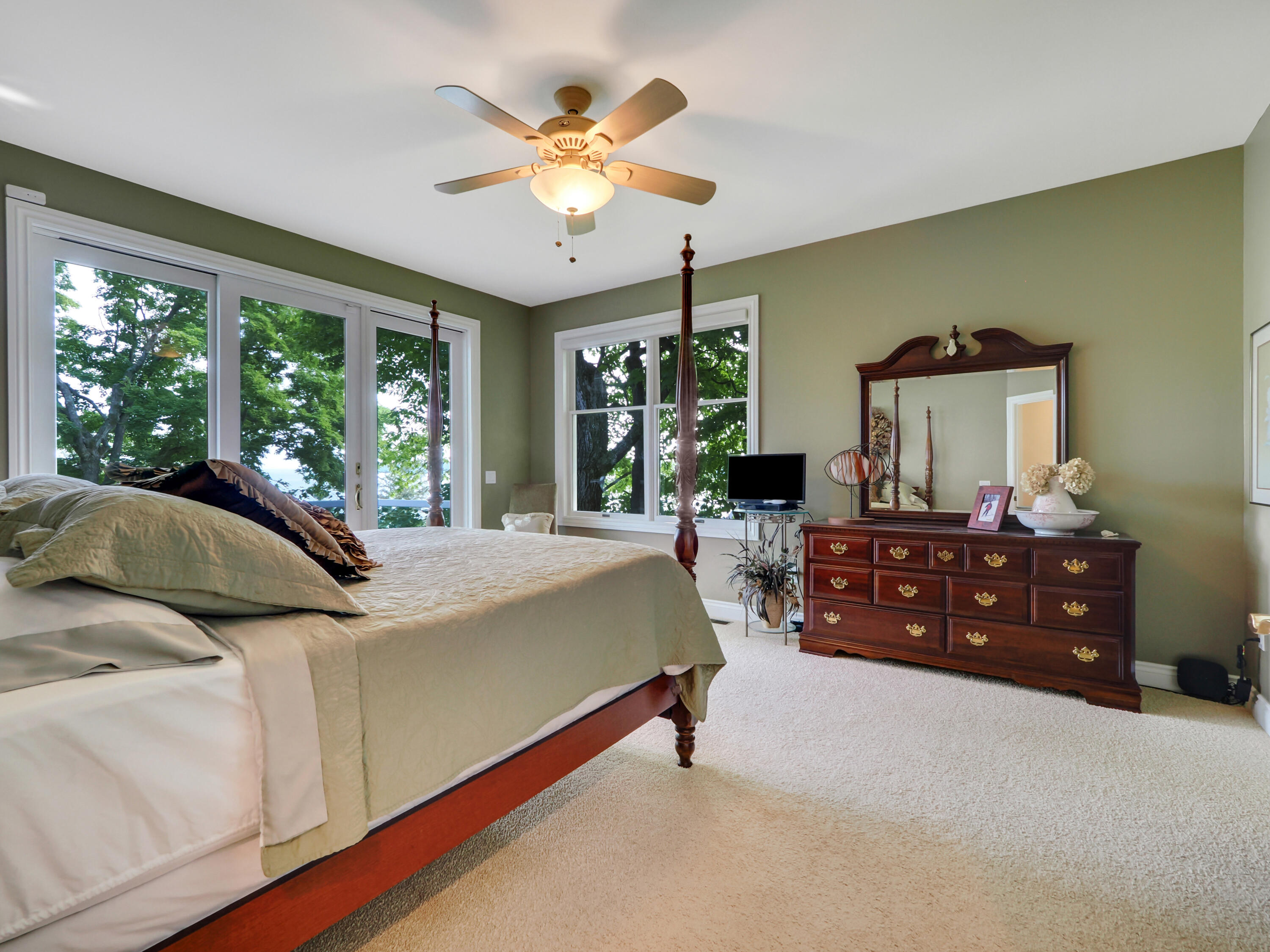 935 Rivers End Drive