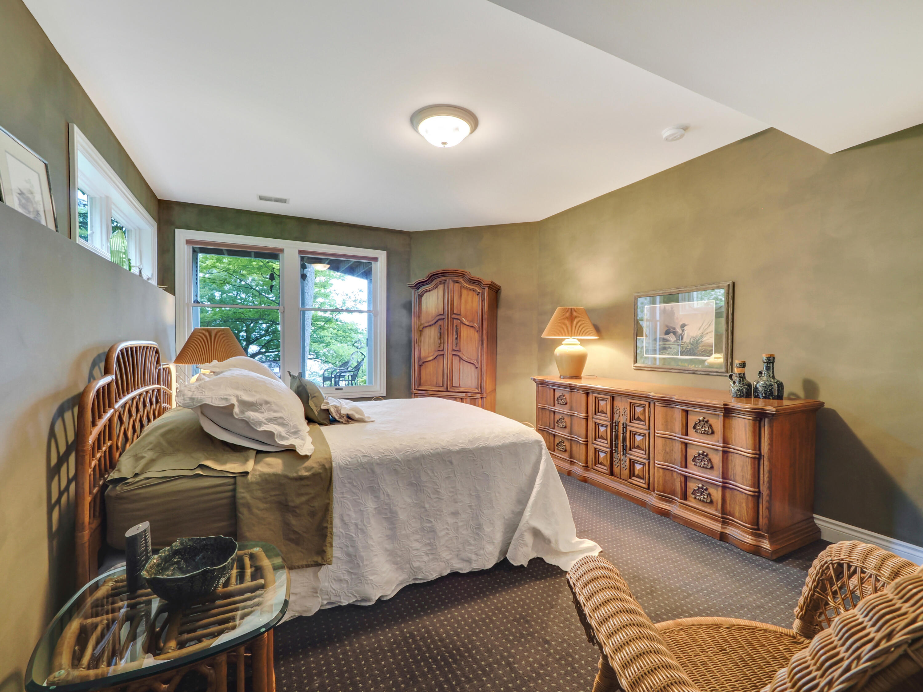 935 Rivers End Drive