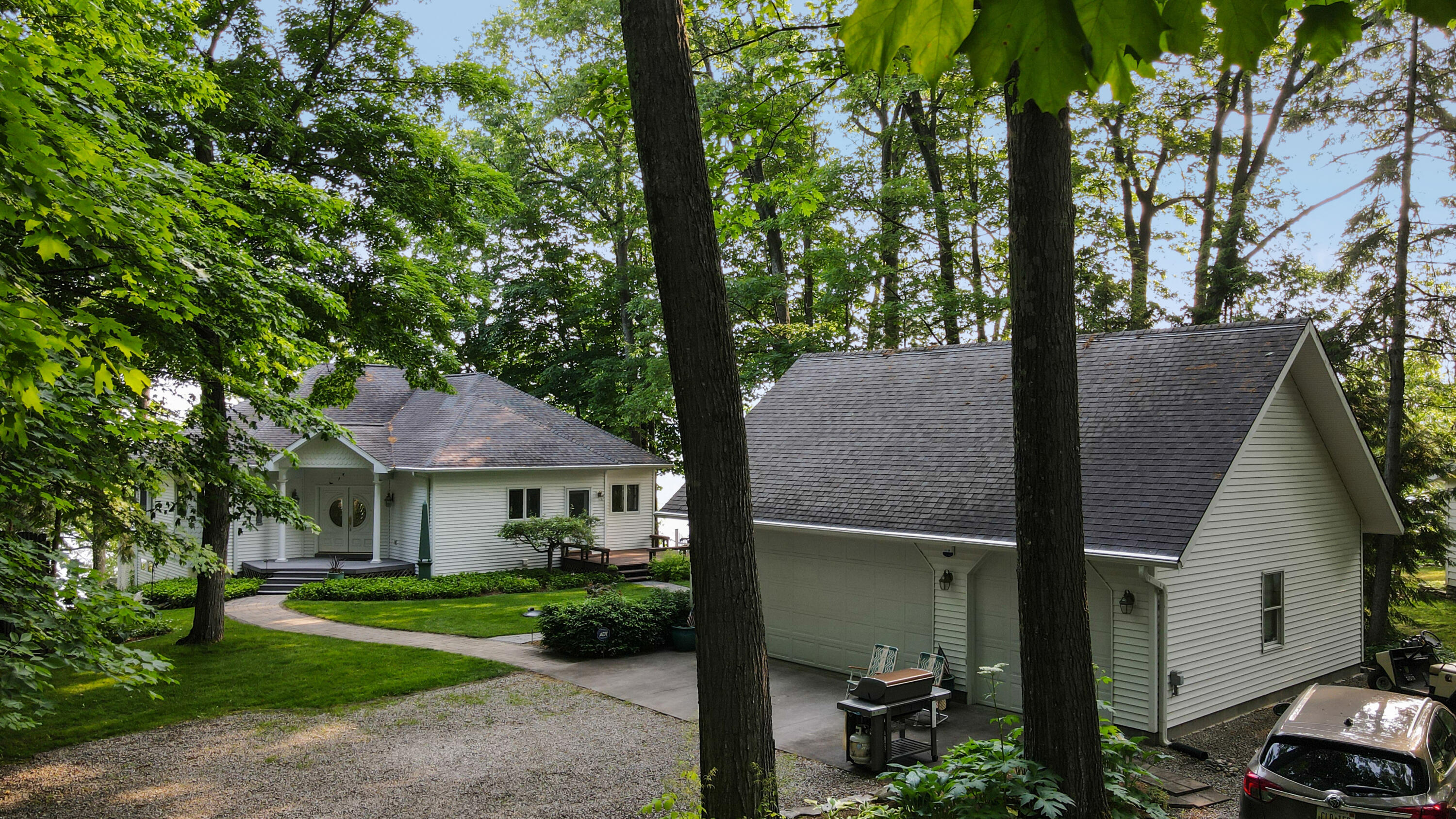 935 Rivers End Drive