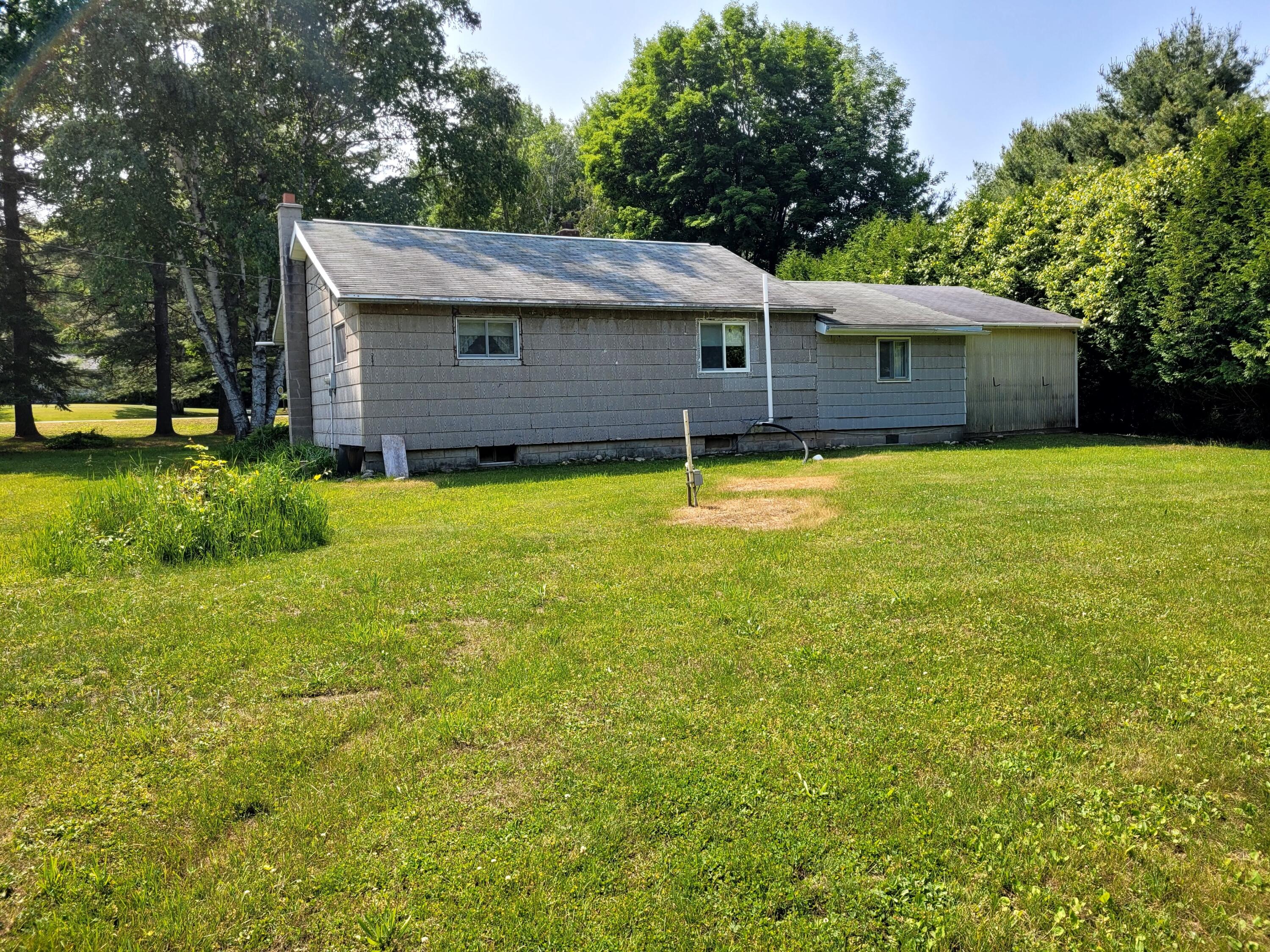 8242 Carter Road