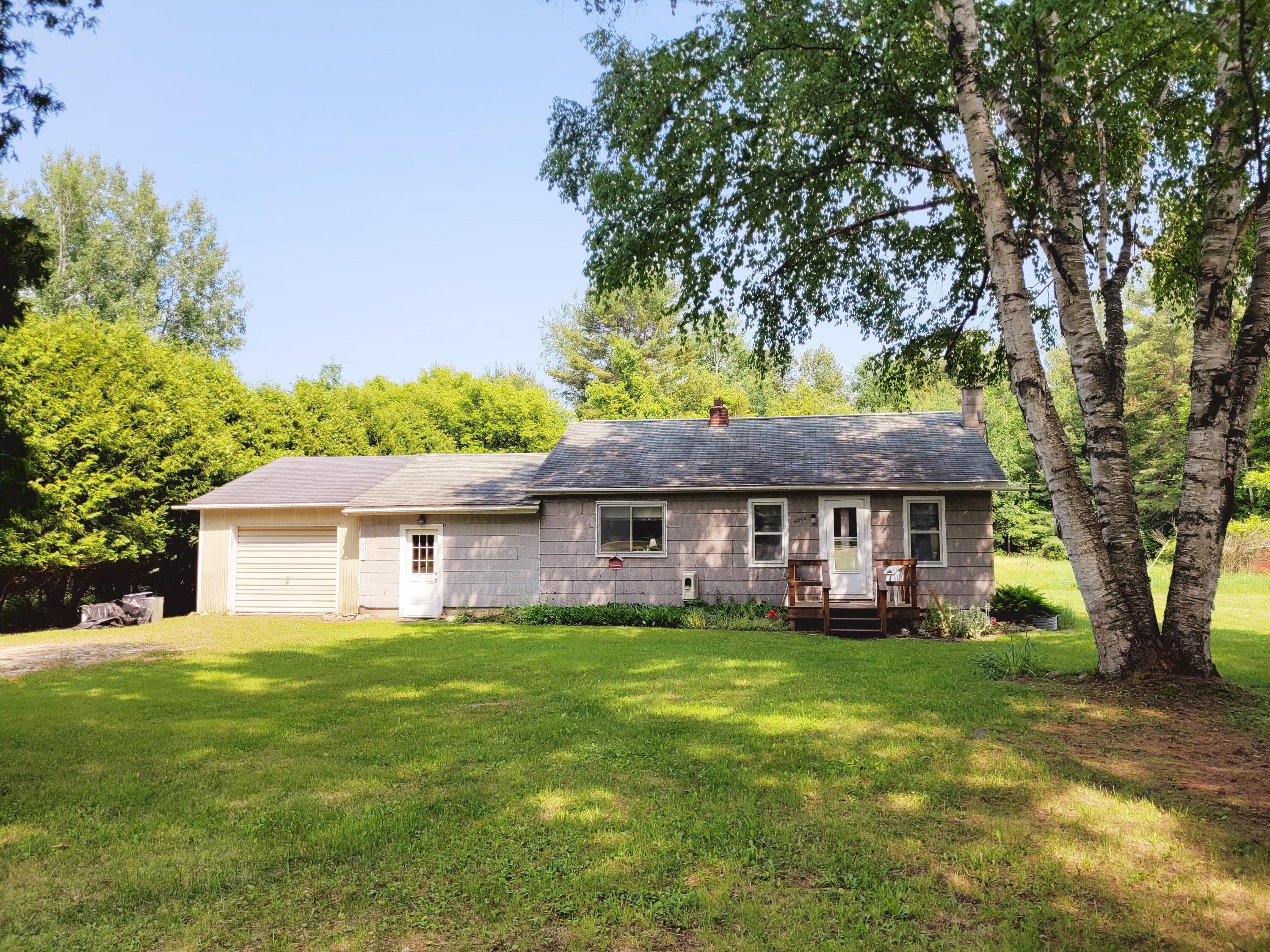 8242 Carter Road