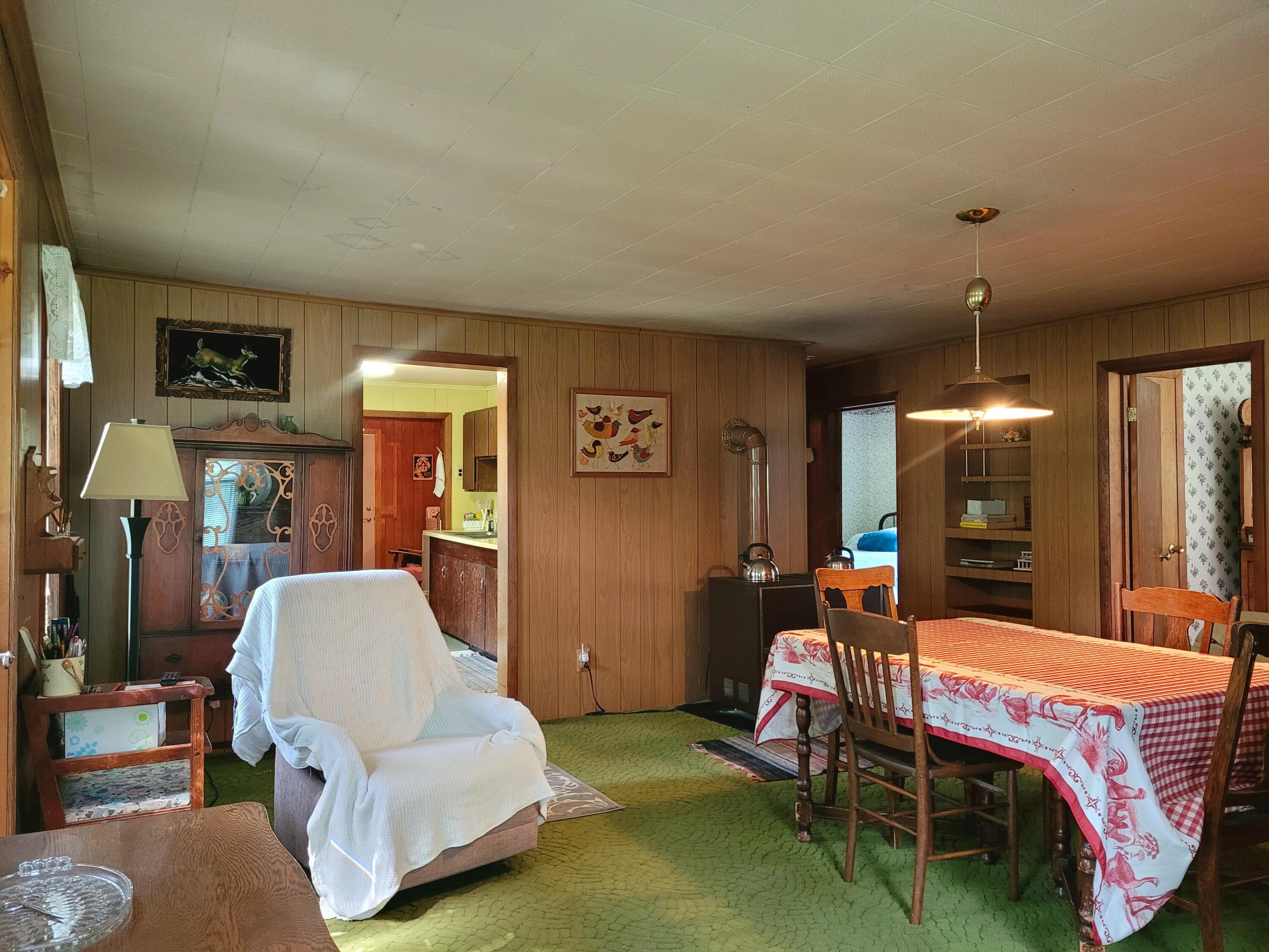 8242 Carter Road