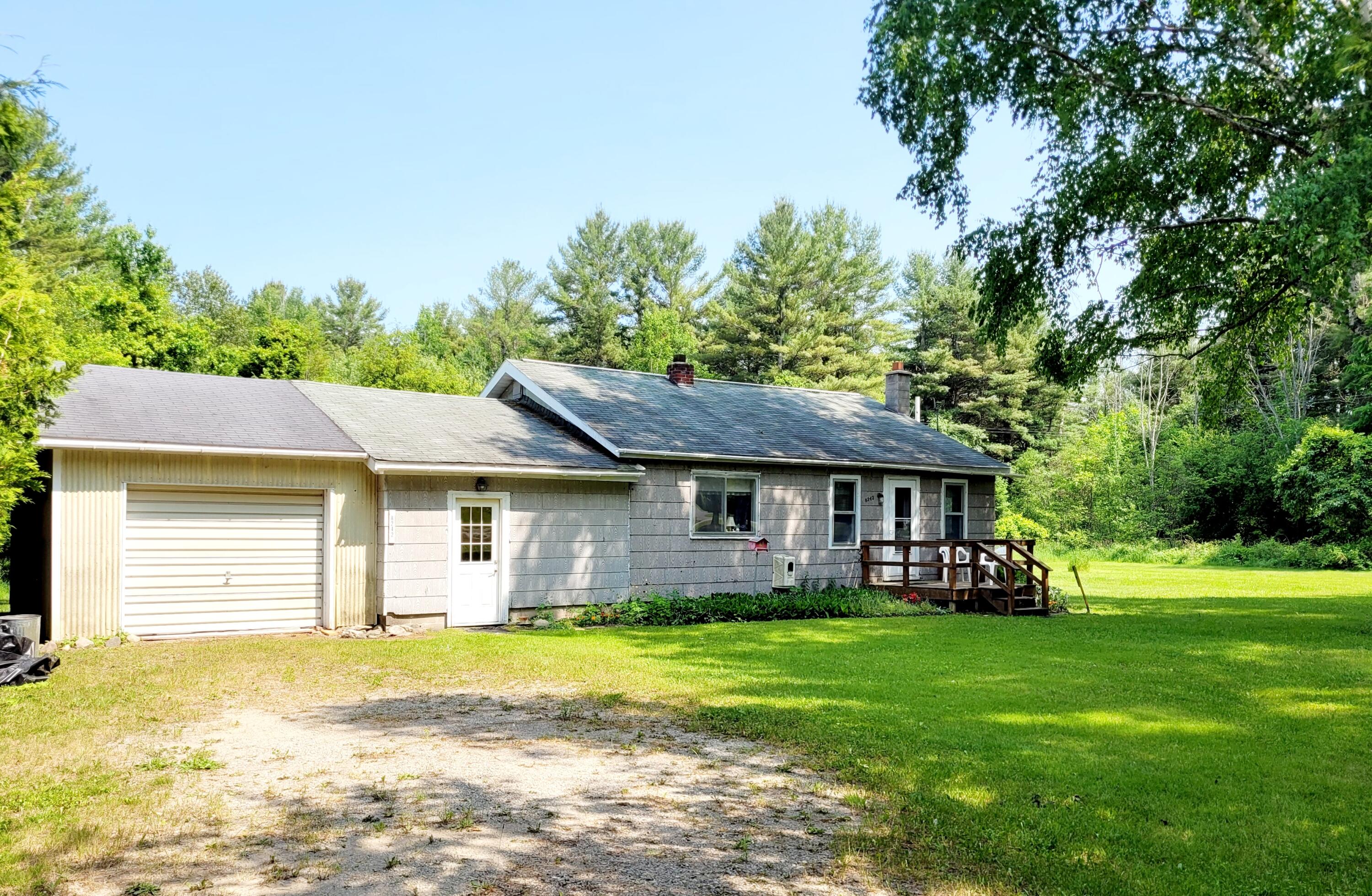 8242 Carter Road