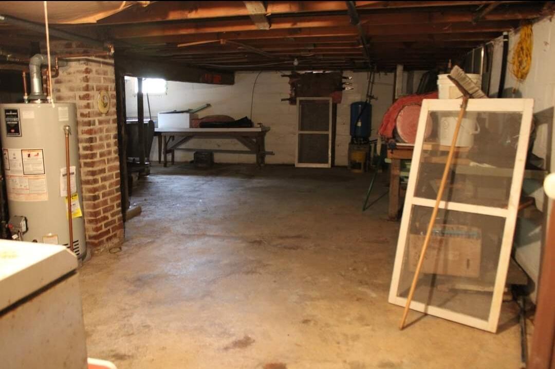 8242 Carter Road
