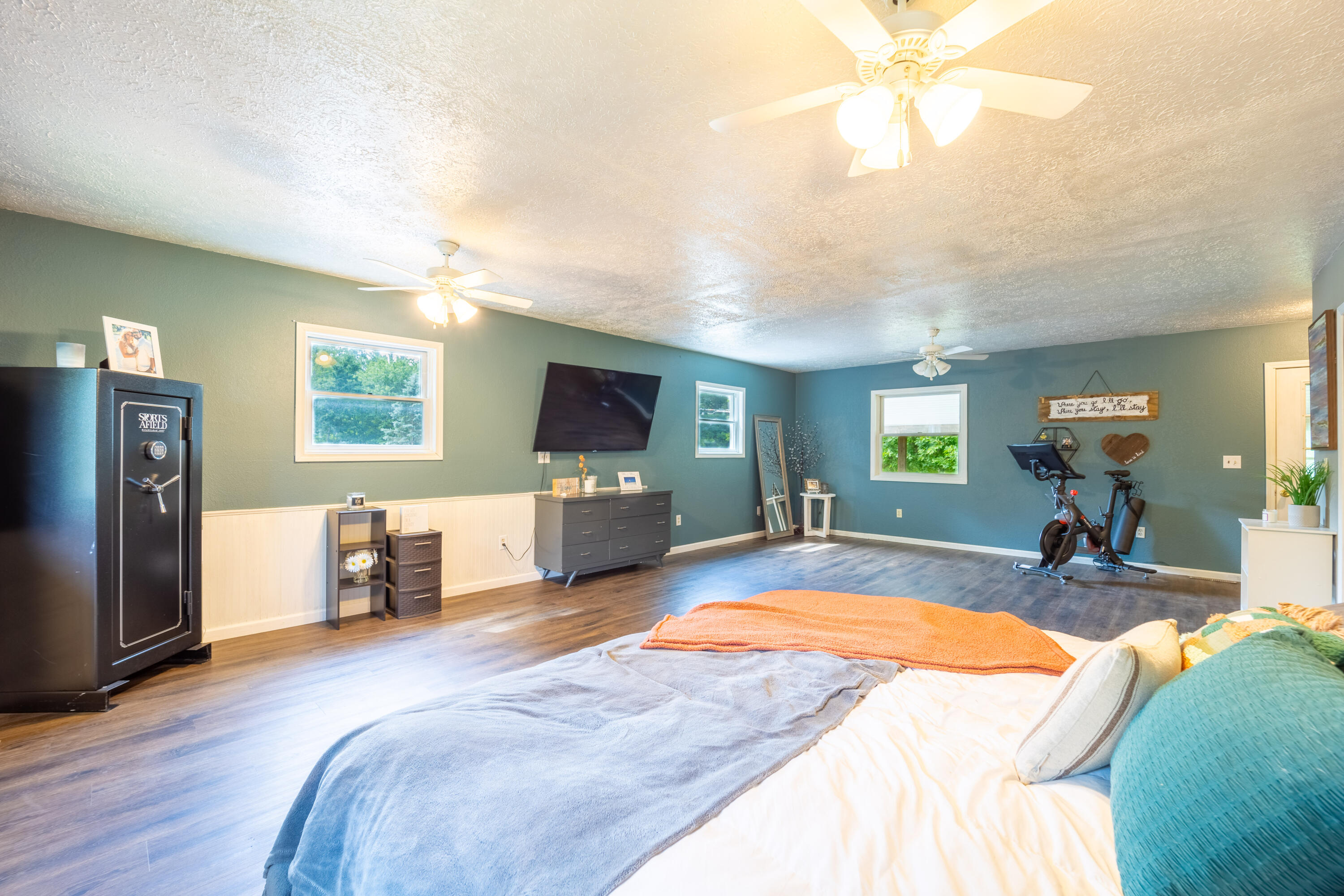 8238 Sturgeon Valley Drive