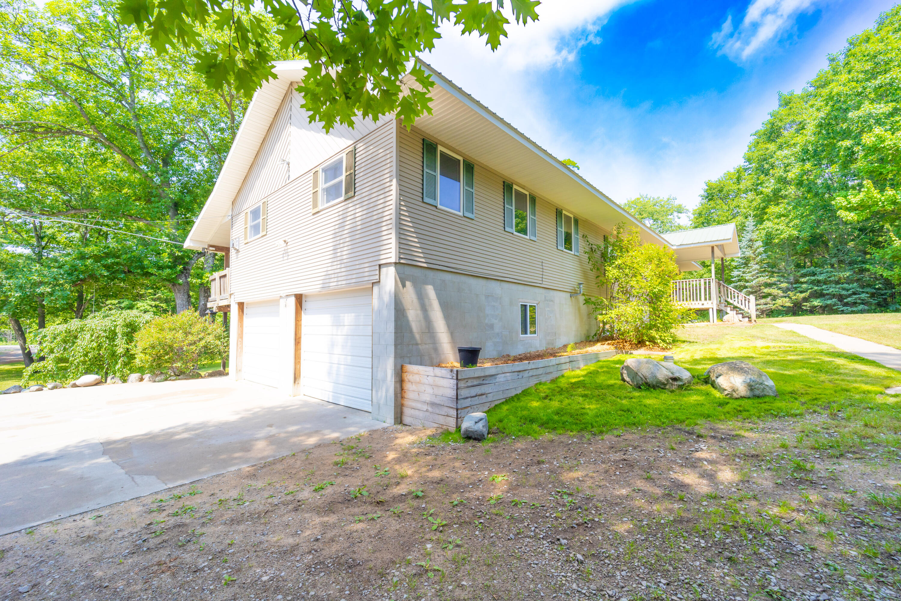 8238 Sturgeon Valley Drive