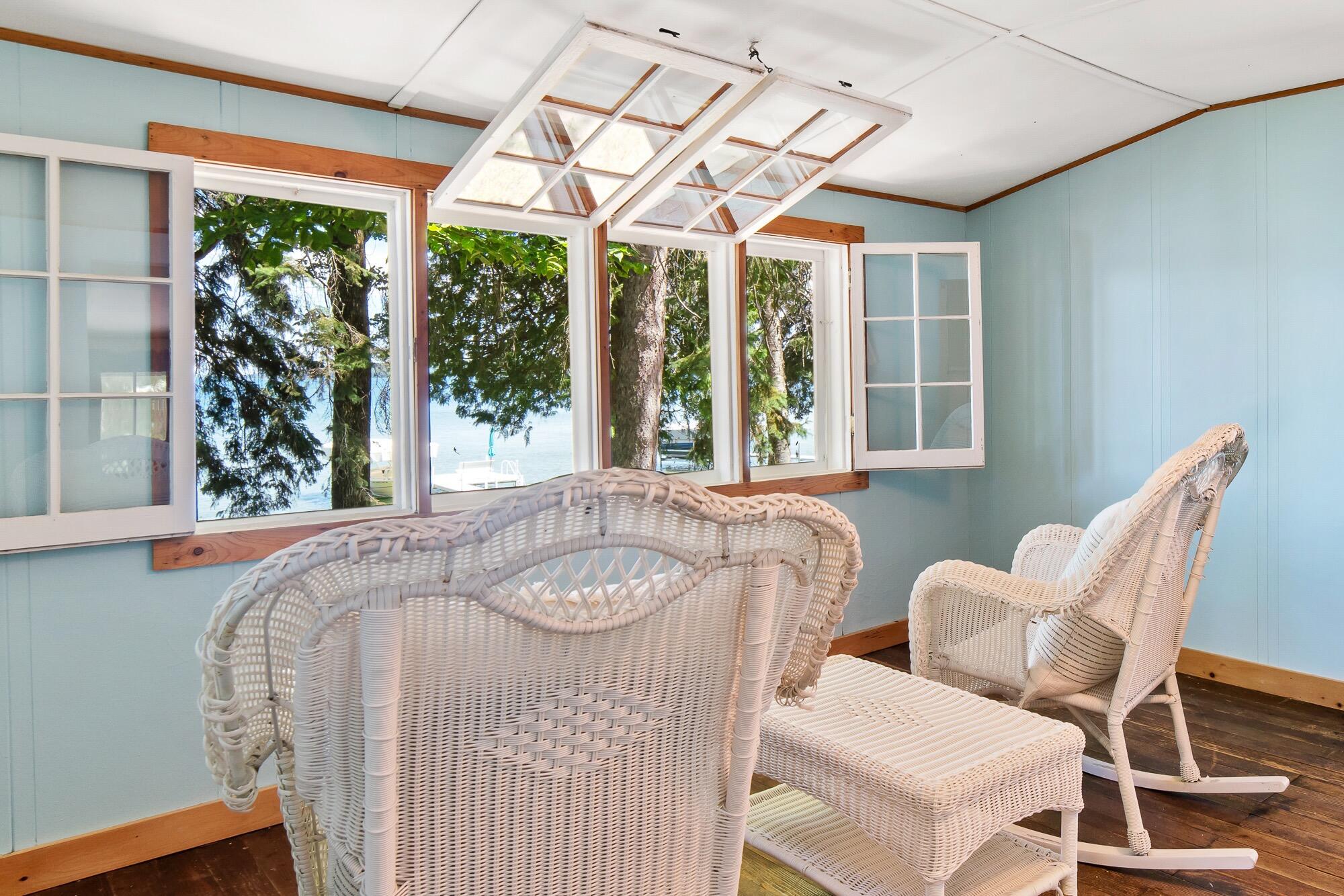 279 S Grandview Beach Road
