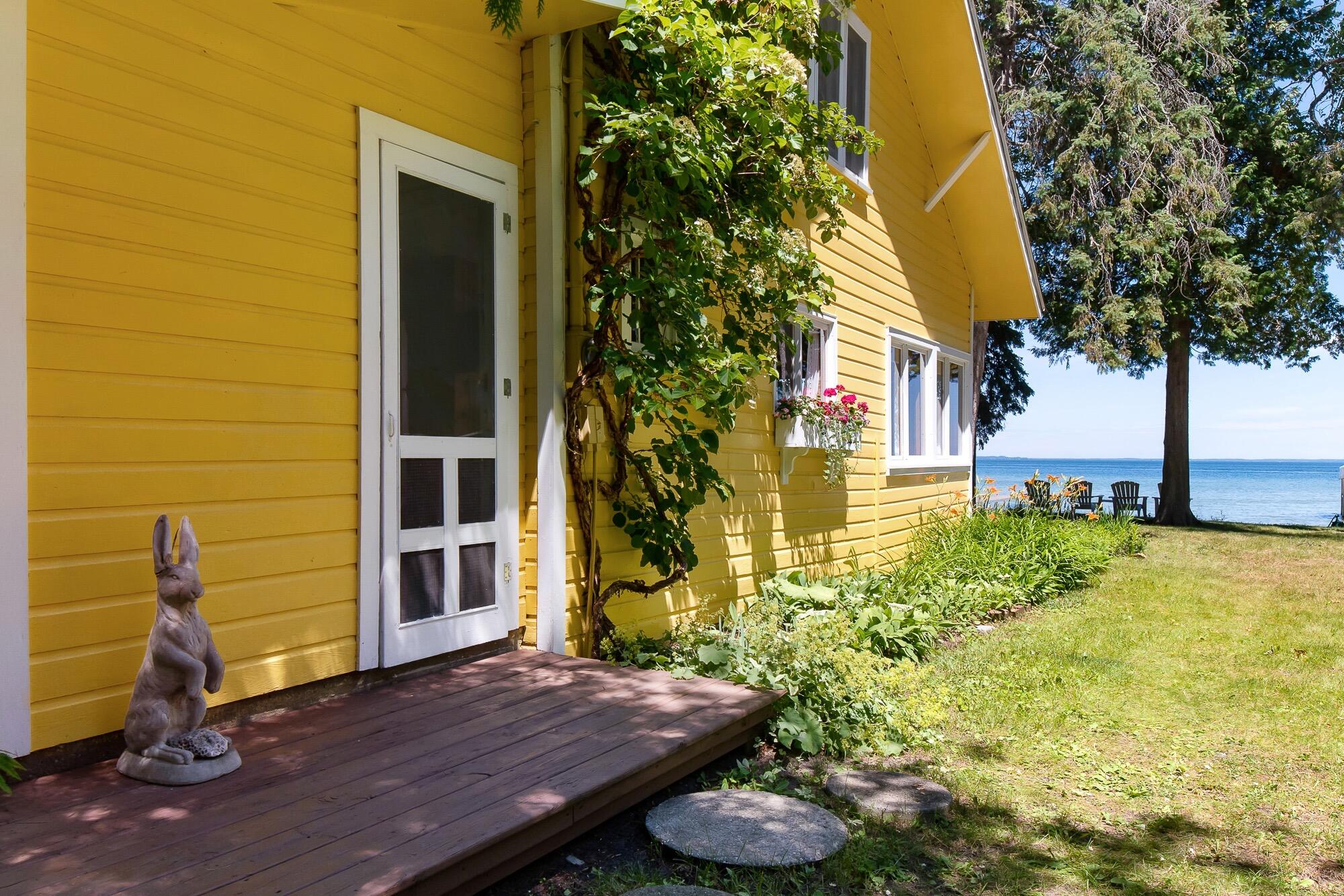 279 S Grandview Beach Road