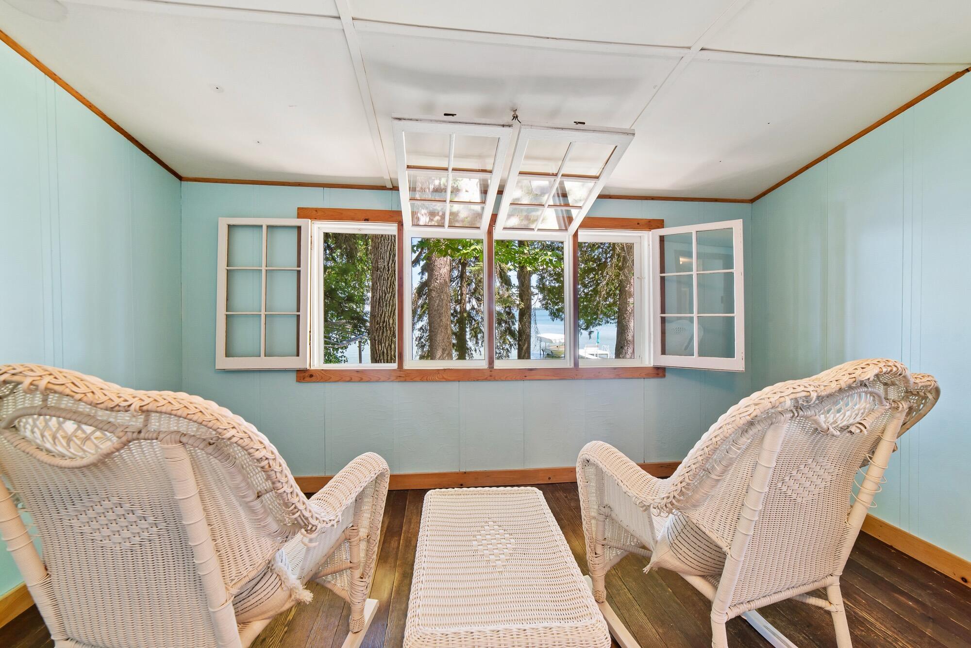 279 S Grandview Beach Road