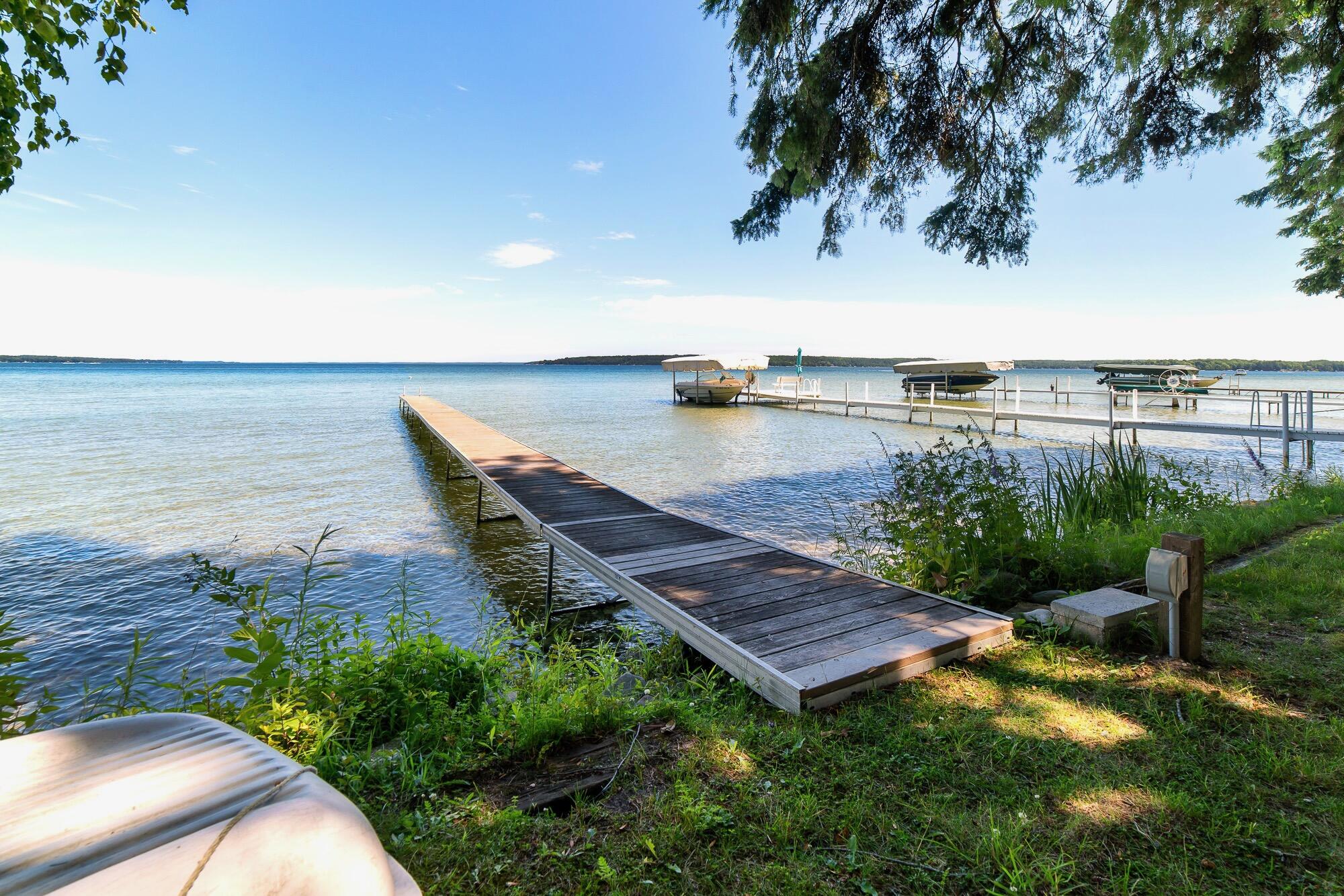 279 S Grandview Beach Road