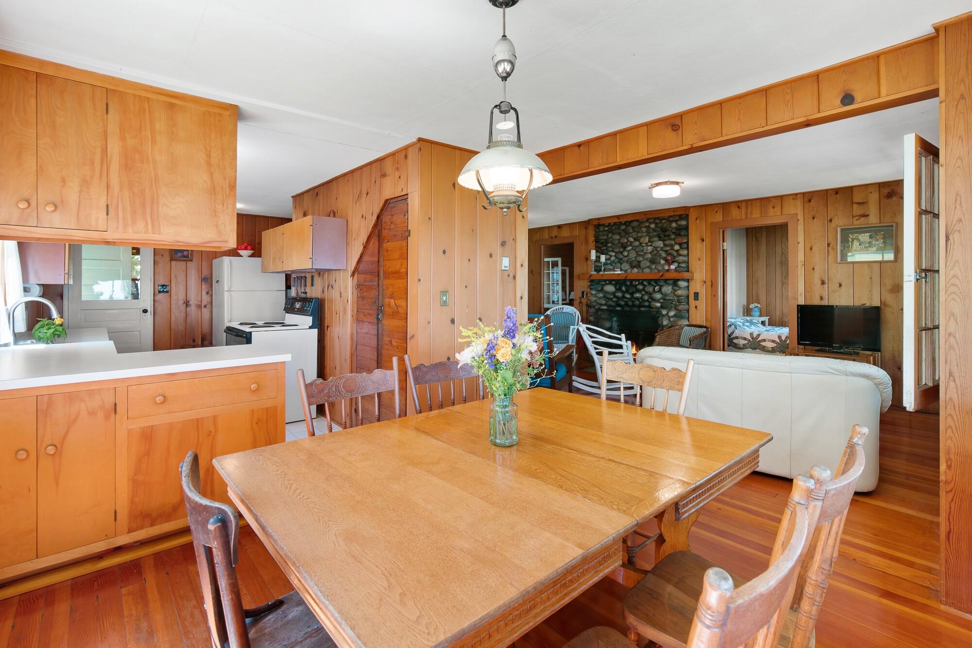 279 S Grandview Beach Road